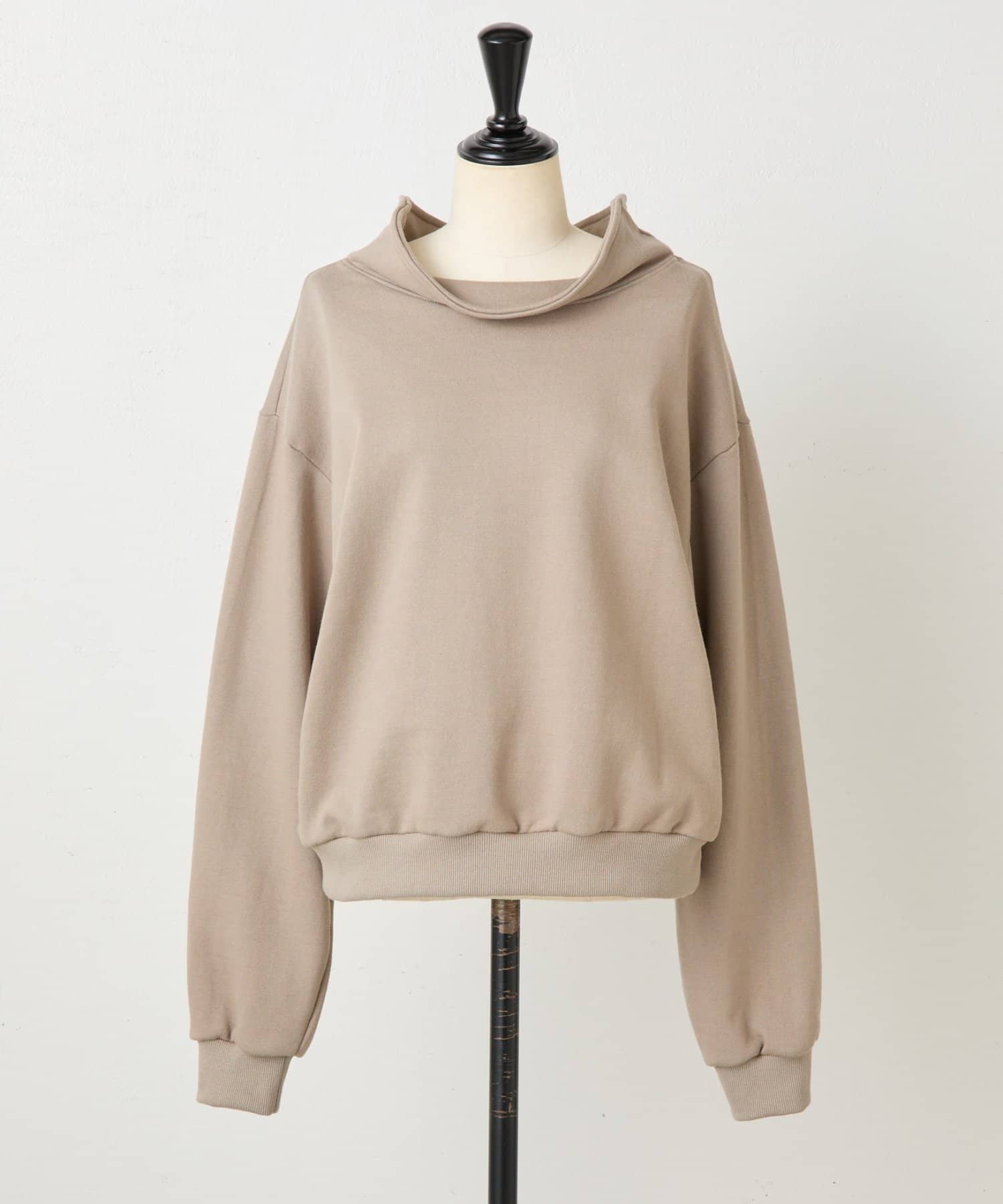 BEARDSLEY(ビアズリー) オフショルトレーナー