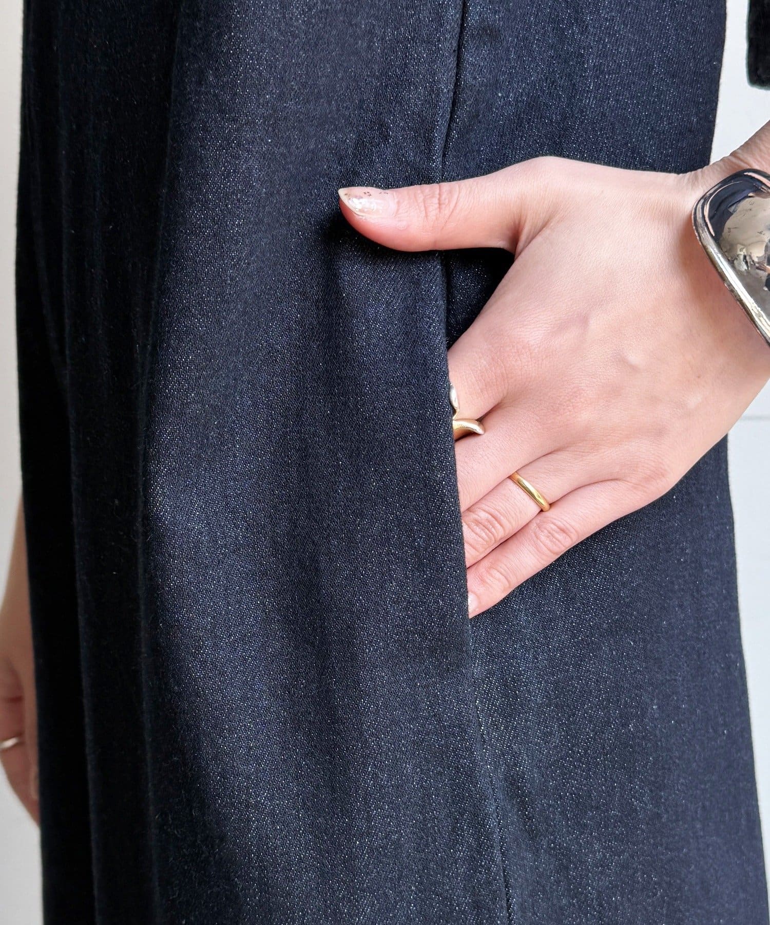 DOUDOU(ドゥドゥ) 【WEB限定】深Vサロペット