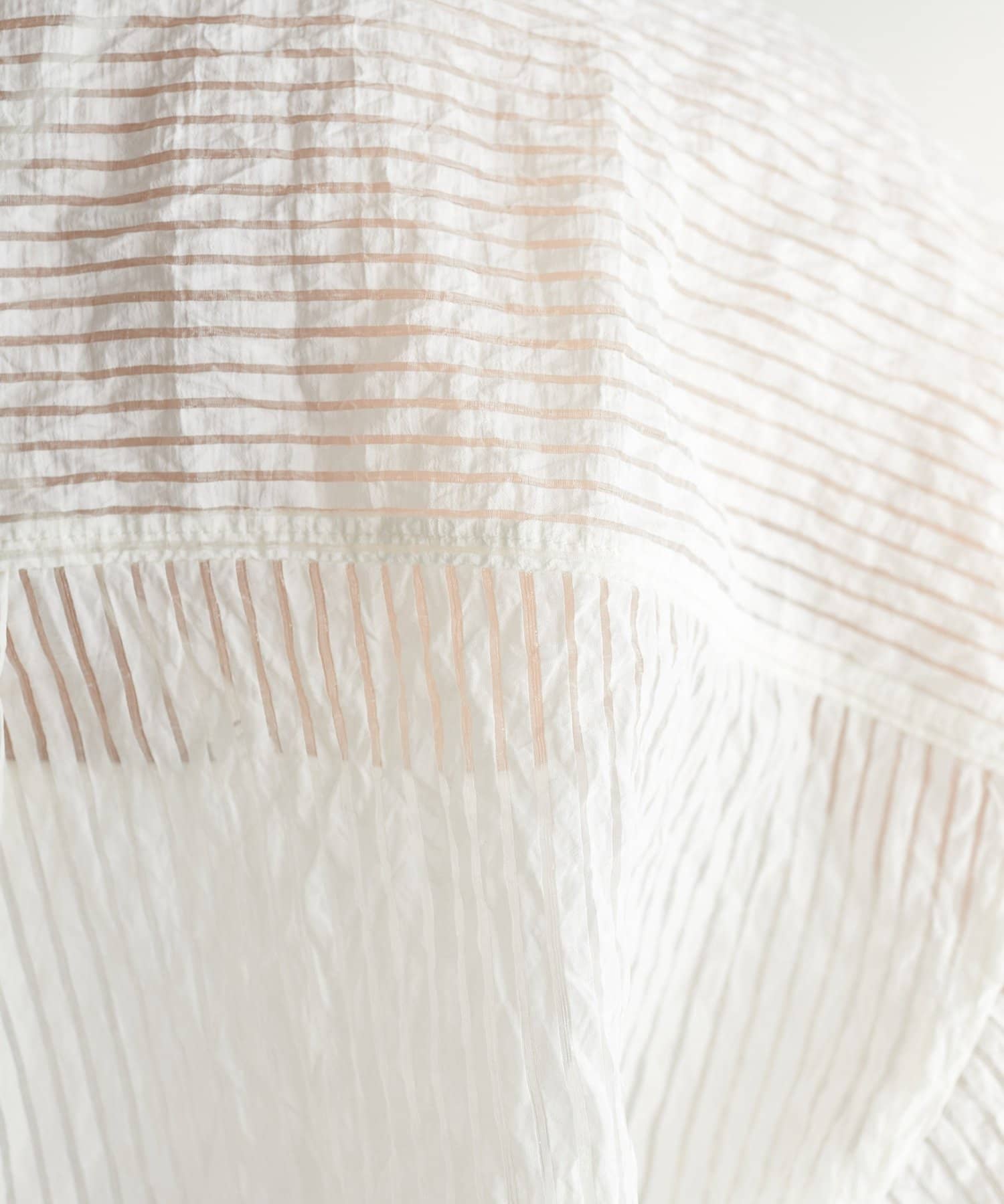 DISCOAT(ディスコート) 【SS先行予約/WEB限定】シアーストライプ袖ボリュームシャツ