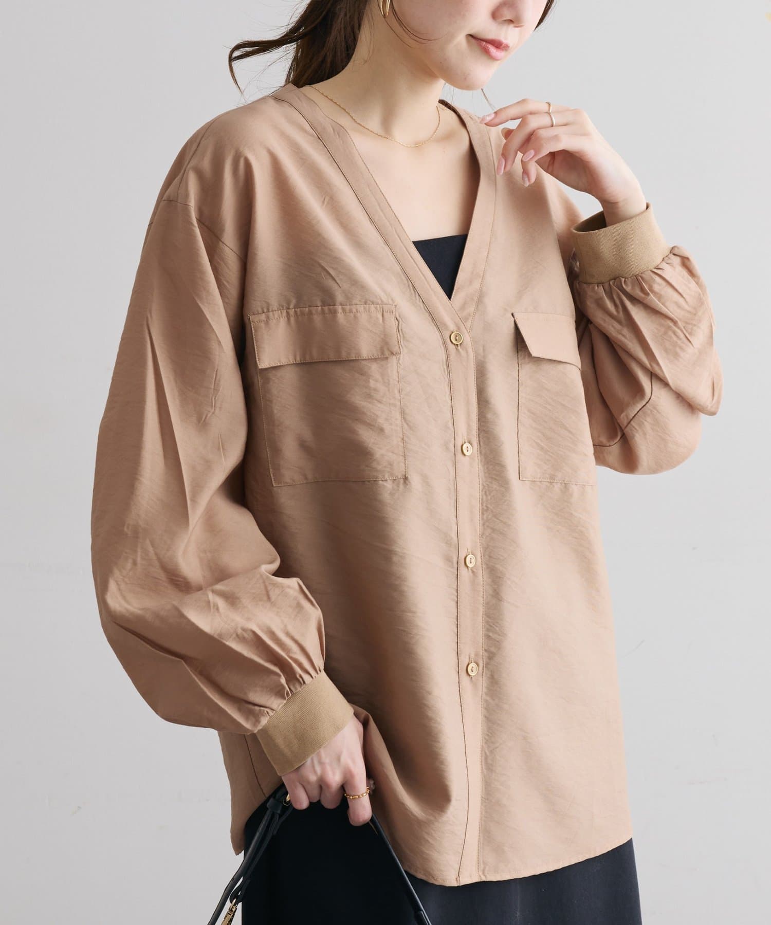 DISCOAT(ディスコート) 【Noka】袖口リブポケ付ブラウス