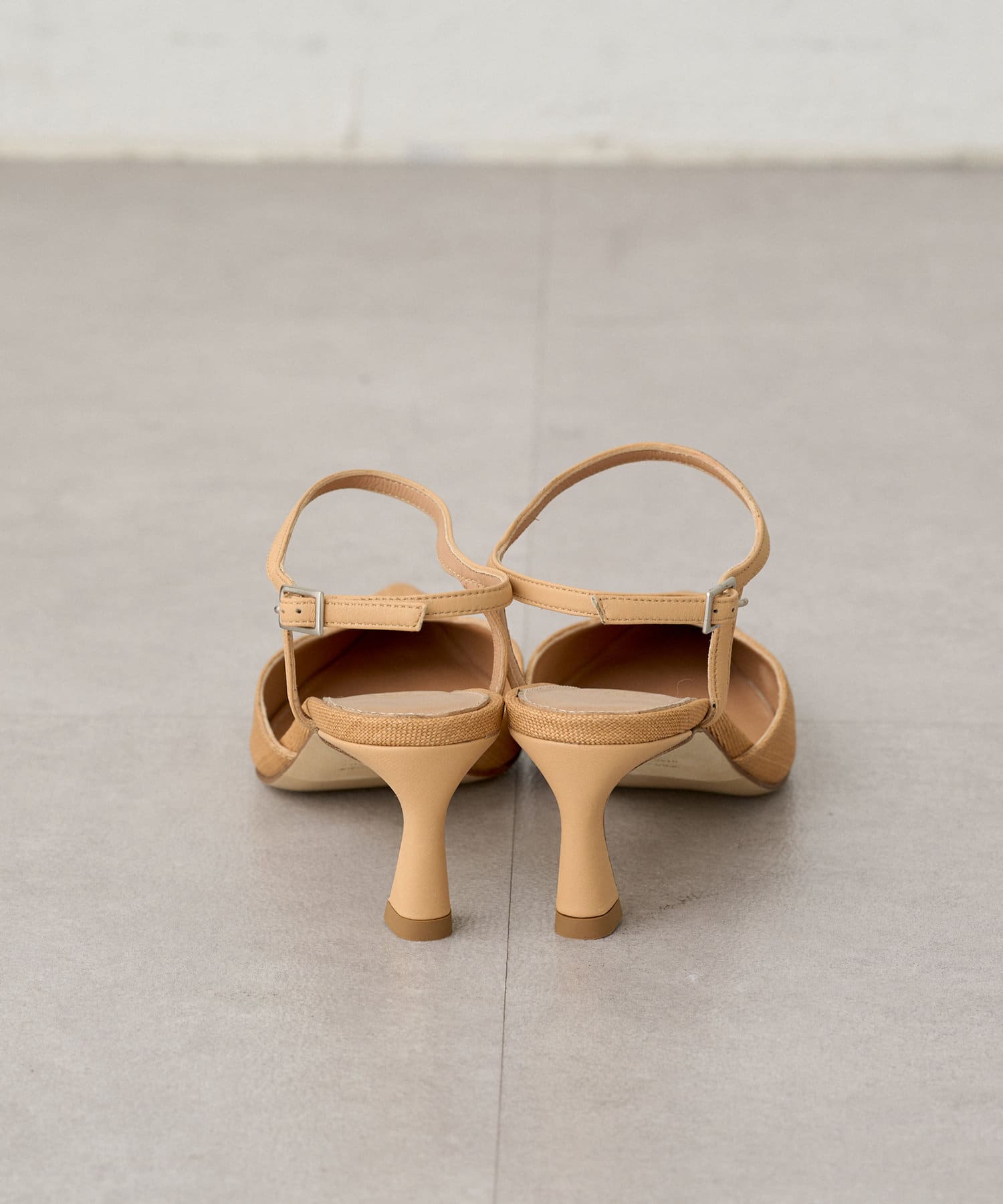 OUTLET(アウトレット) 【Loungedress】ラフィアポインテッドサンダル