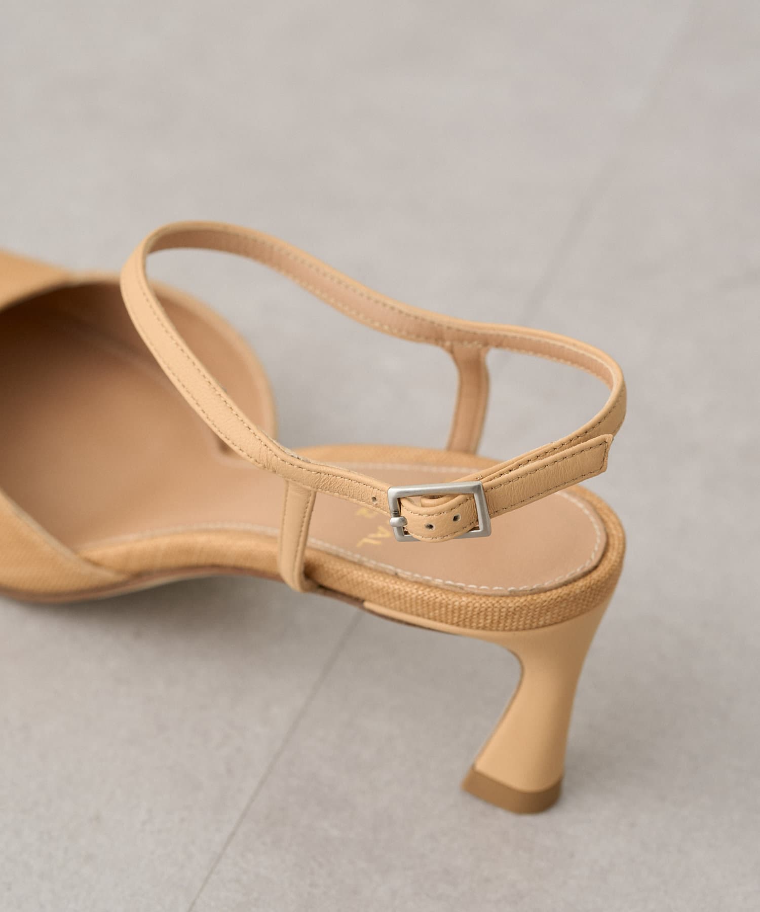 OUTLET(アウトレット) 【Loungedress】ラフィアポインテッドサンダル