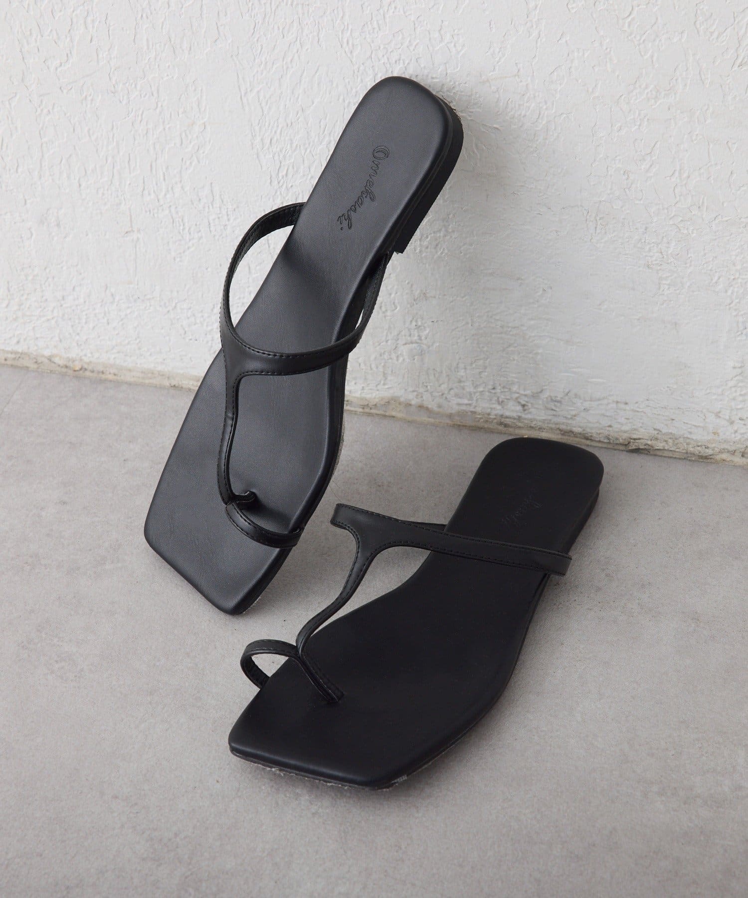 OUTLET(アウトレット) 【Omekashi】フラットトングサンダル