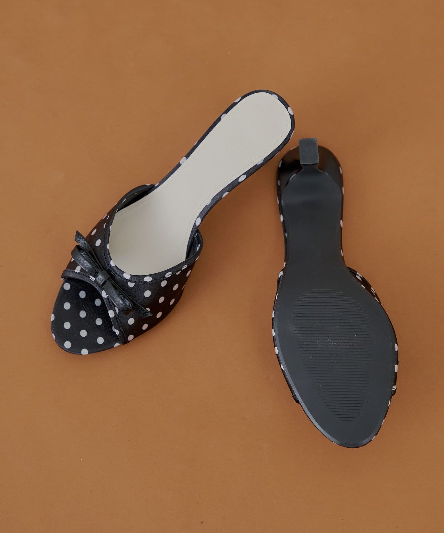 OUTLET(アウトレット) 【Chico】ドット柄リボンサテンヒールサンダル