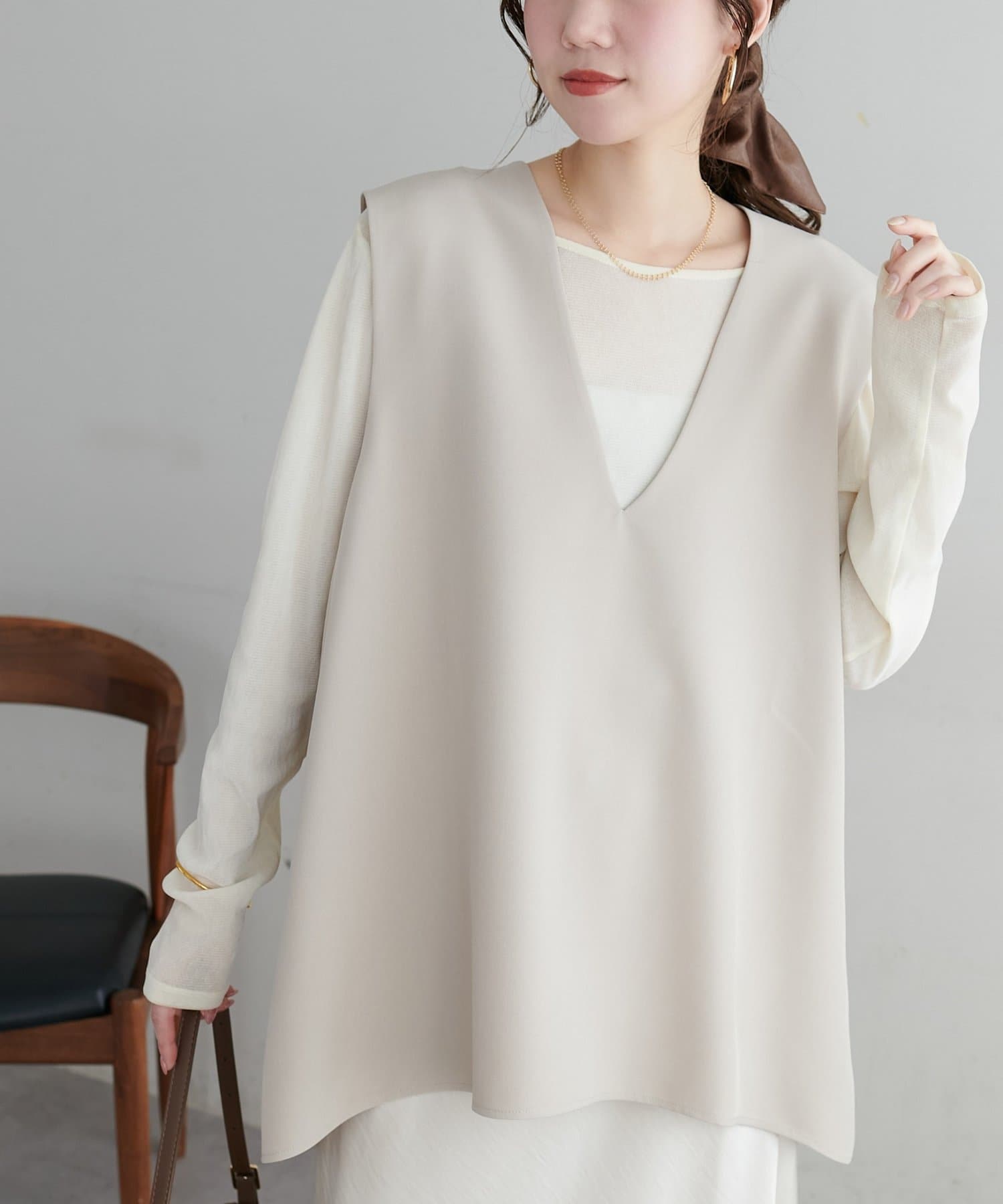 DISCOAT(ディスコート) 【Noka】裾ラウンド深Vベスト