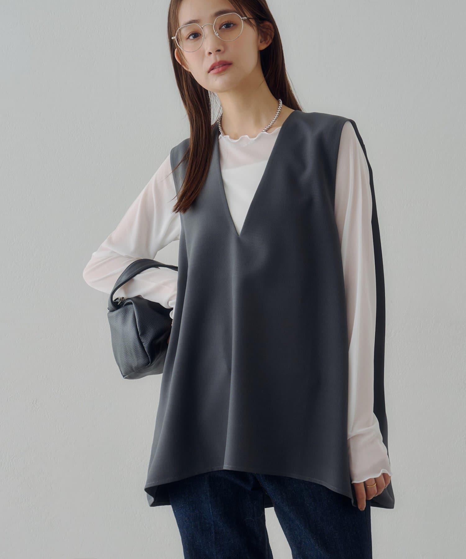 DISCOAT(ディスコート) 【Noka】裾ラウンド深Vベスト