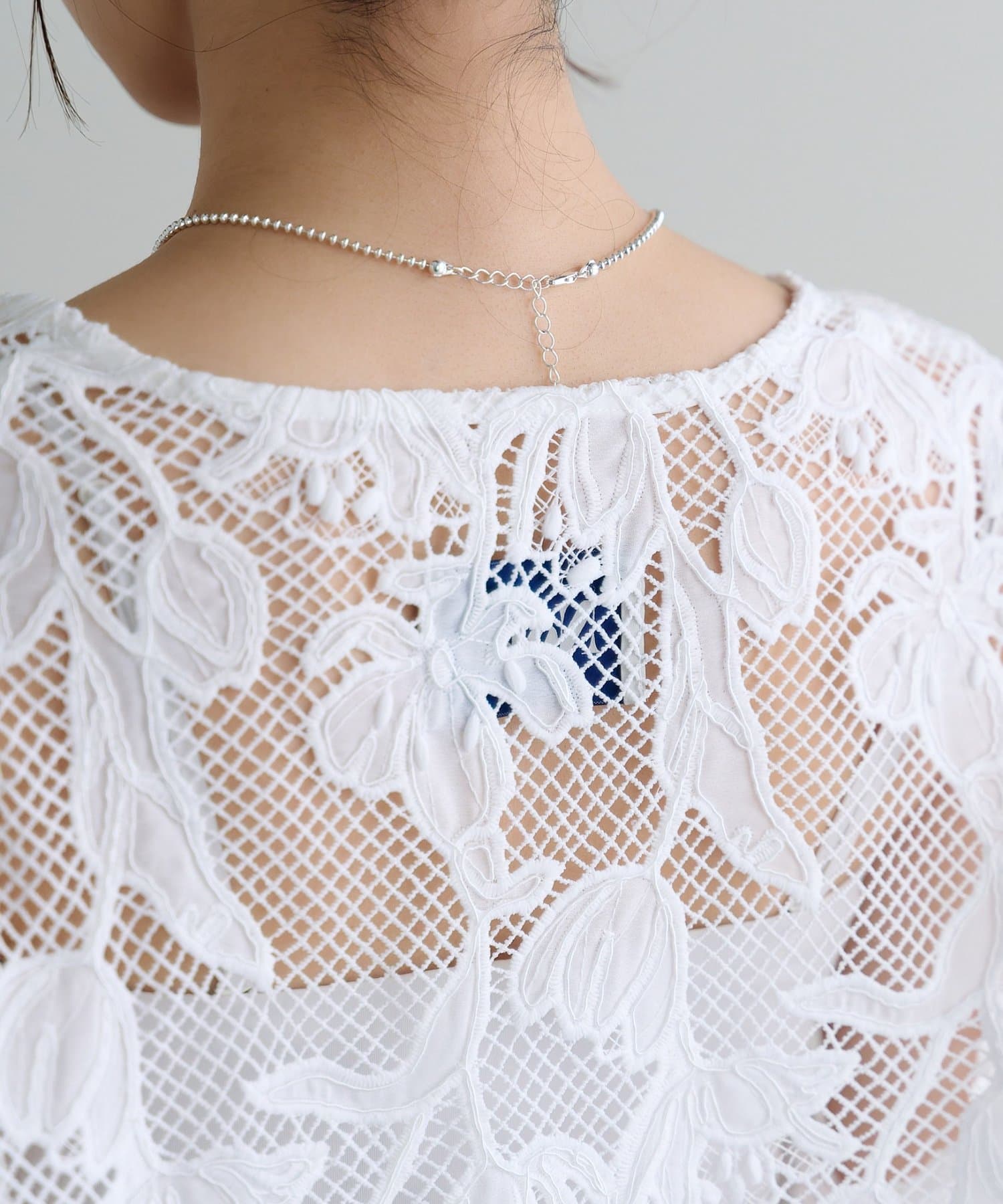 DISCOAT(ディスコート) 【Noka】コード刺繍レースノーカラーカーデ