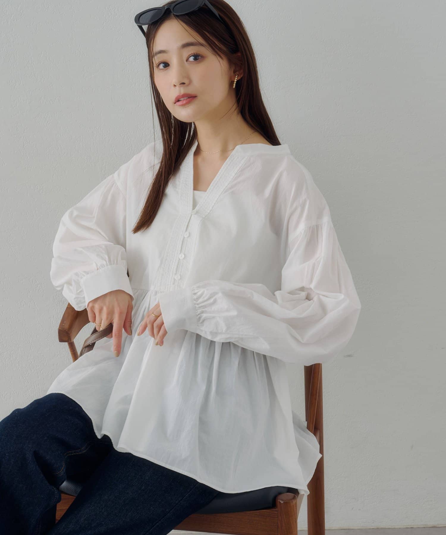 DISCOAT(ディスコート) 【Noka】ステッチ使いペプラムブラウス