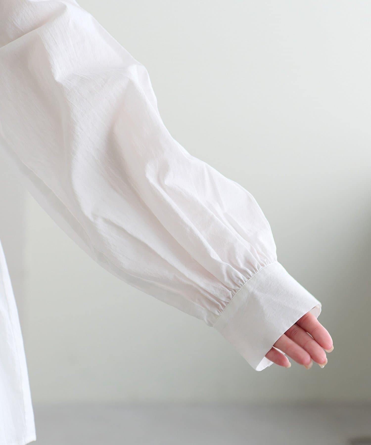 DISCOAT(ディスコート) 【Noka】ステッチ使いペプラムブラウス