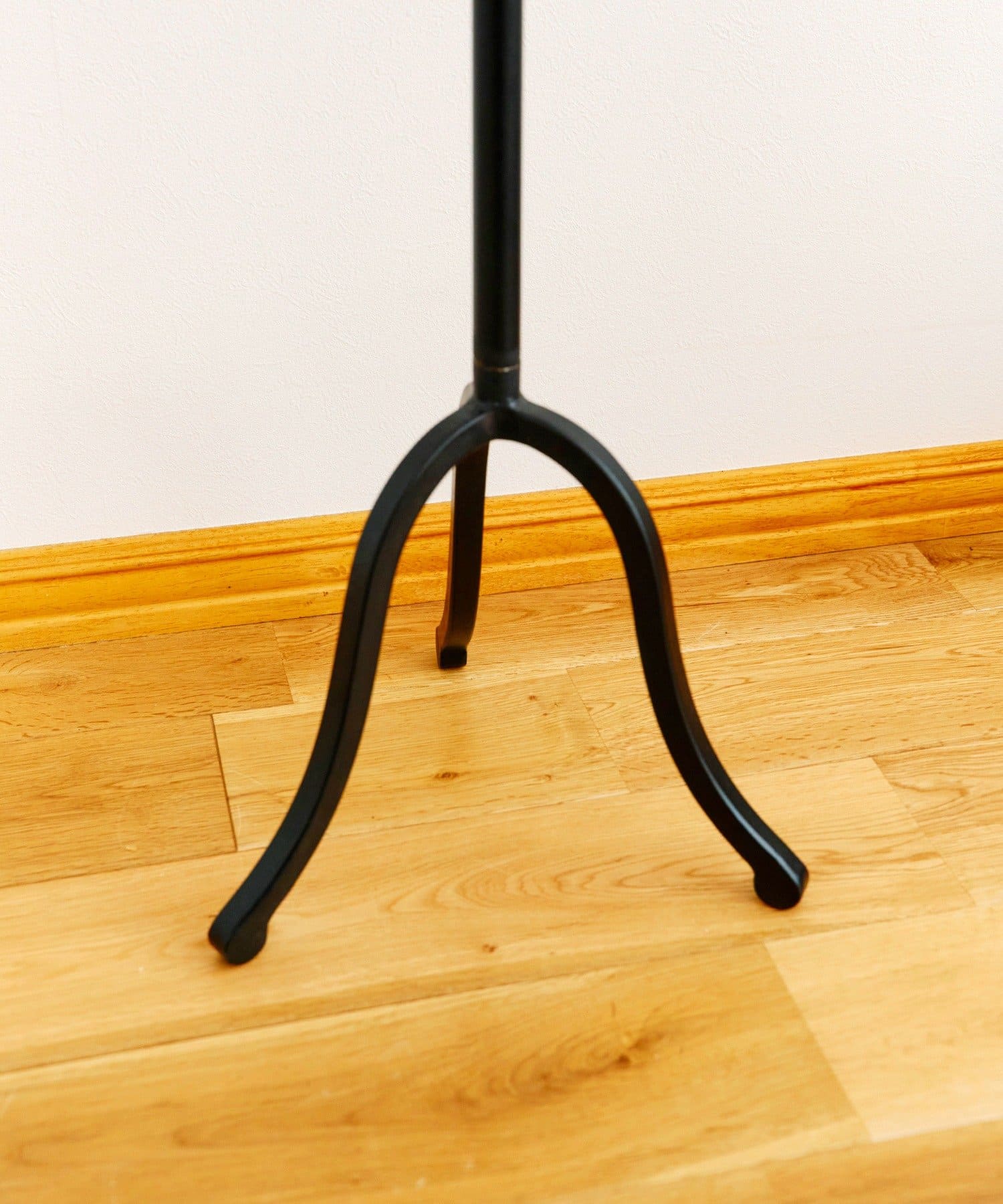 salut!(サリュ) 《WEB限定商品》アイアンウッドラウンドサイドテーブル