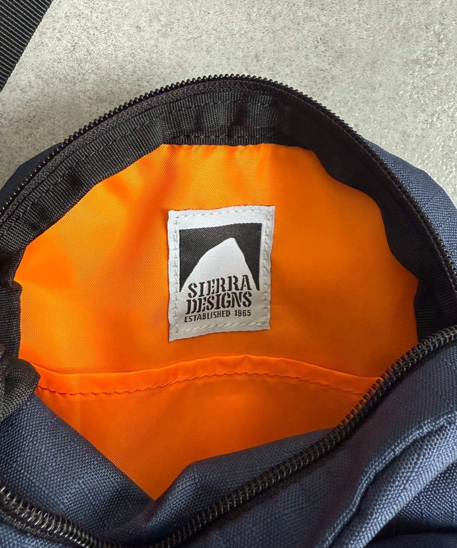 CPCM(シーピーシーエム) 【SIERRA DESIGNS】別注縦型ミニショルダー