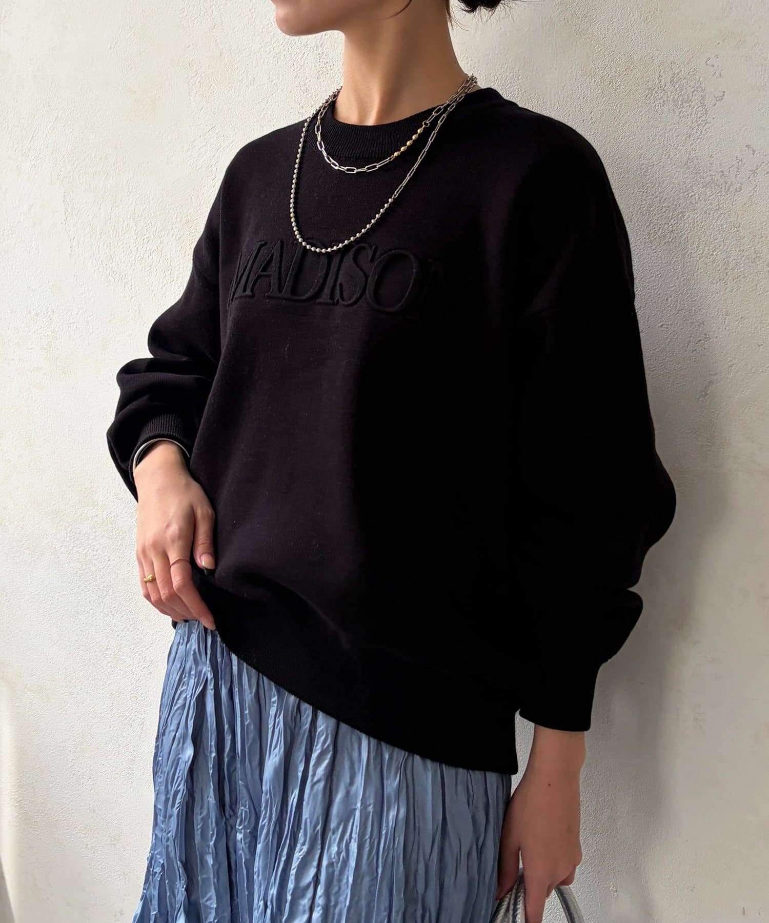 Chez toi(シェトワ) エンボスロゴスエットライクニット