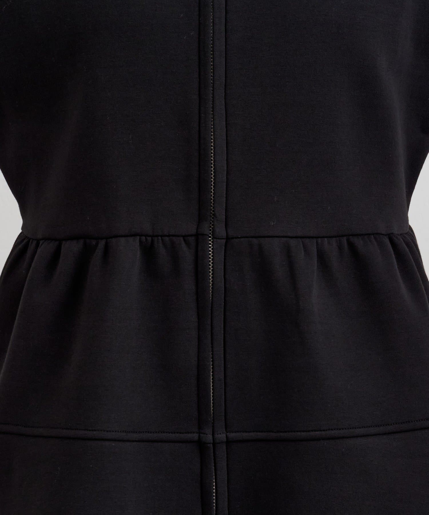 SHENERY(シーナリー) 【26SS予約】ポンチペプラムトップス