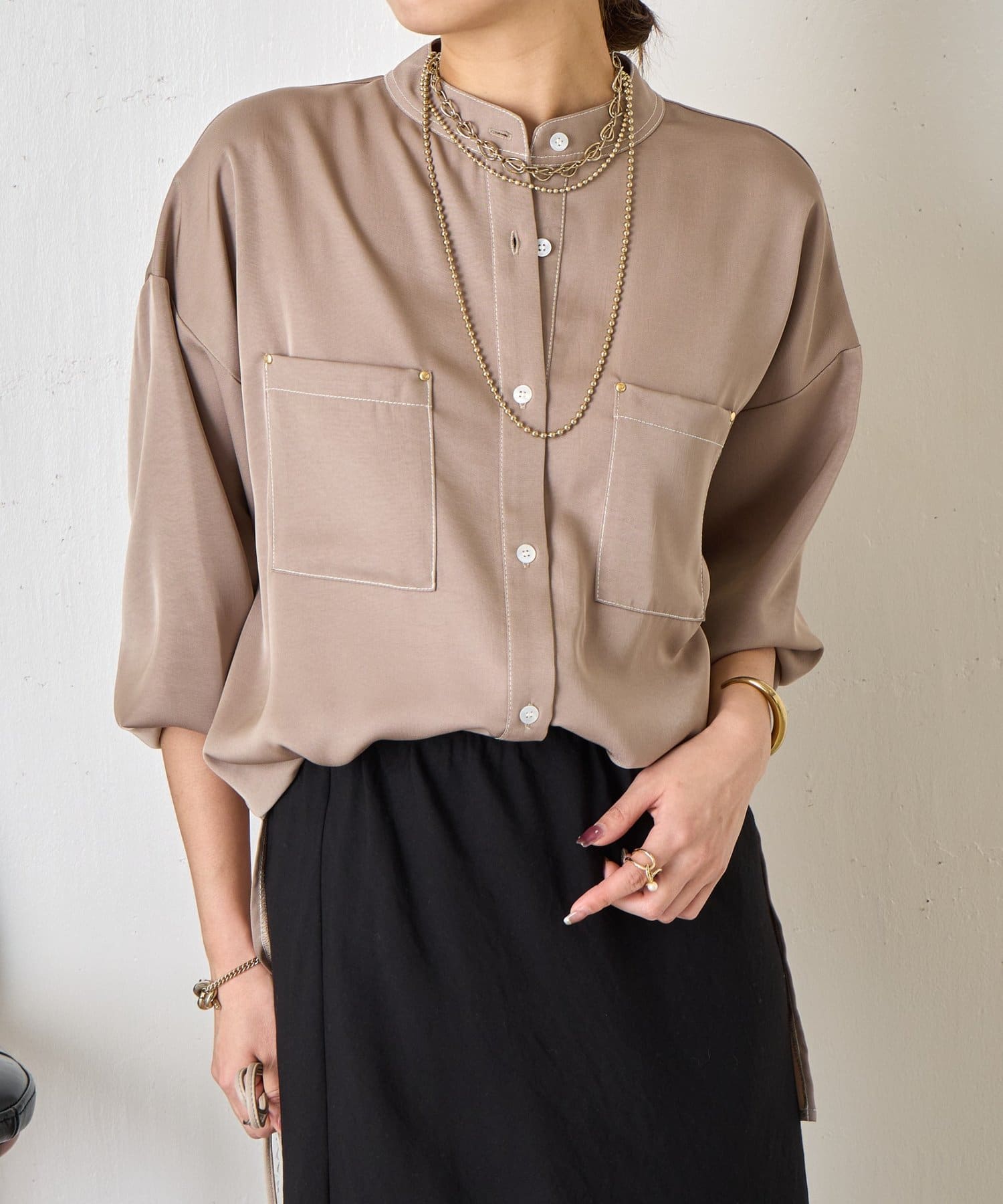 Jena　espace merveilleux(ジェナ　エスパスメルヴェイユ) スタッズポケットシャツ