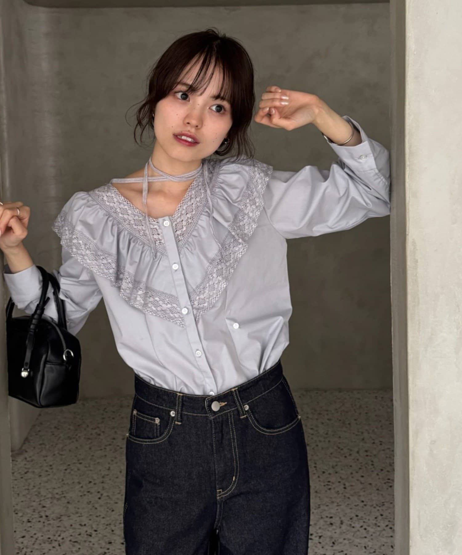 mystic(ミスティック) 【@lily.s_y企画】Vフリルシェイプブラウス