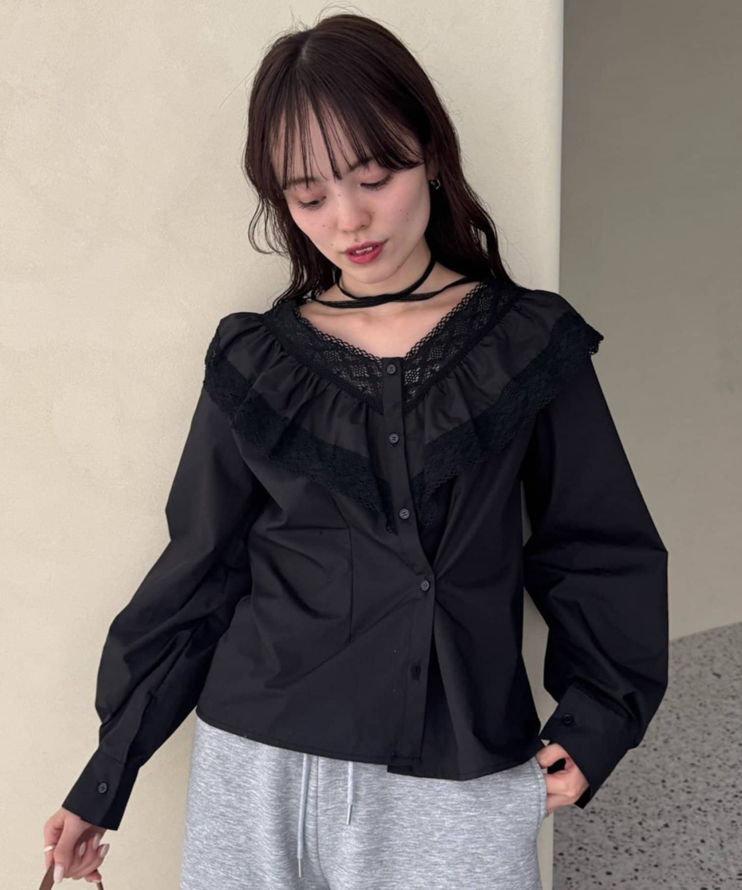 mystic(ミスティック) 【@lily.s_y企画】Vフリルシェイプブラウス