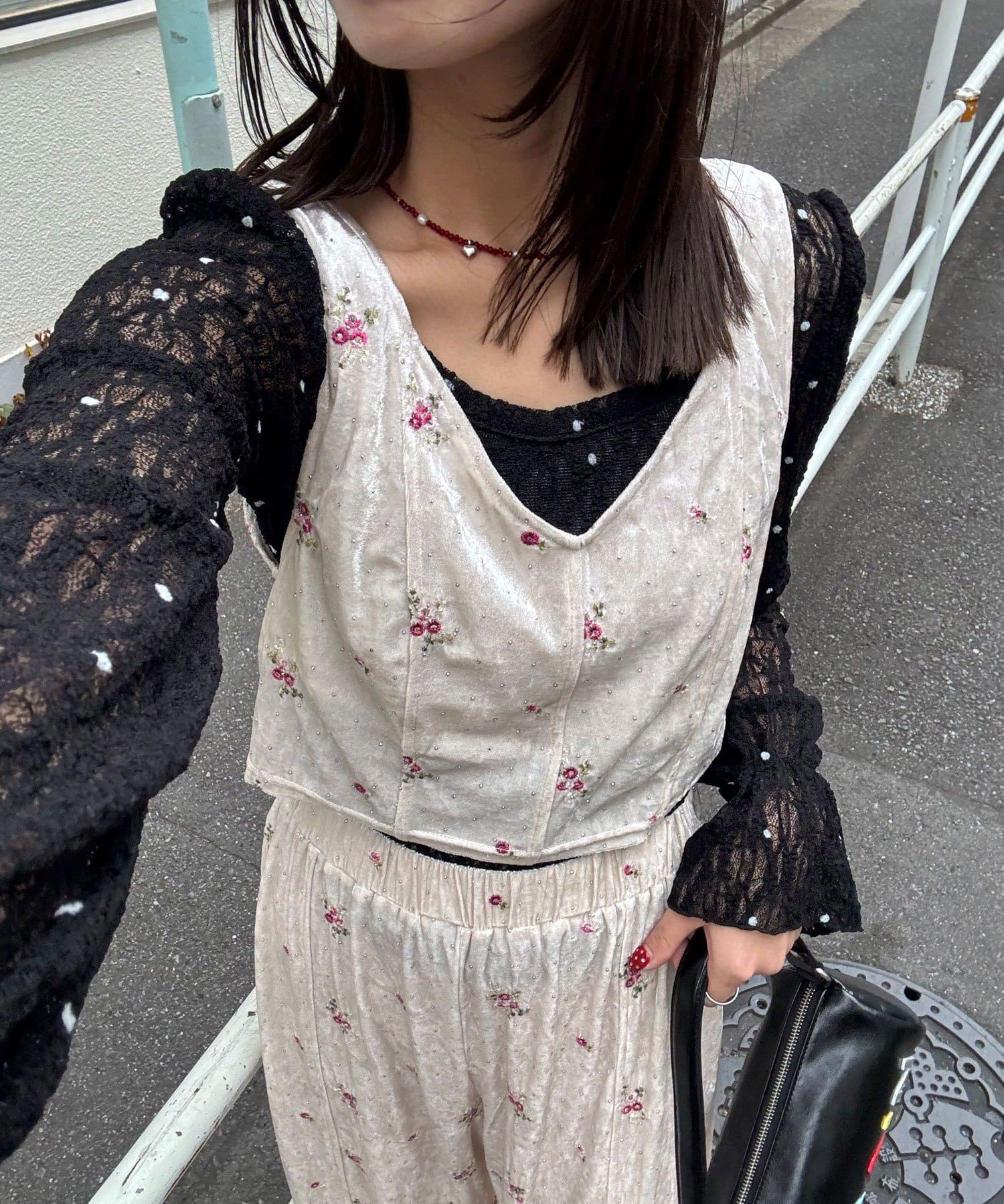 CIAOPANIC(チャオパニック) ラインストーンフラワー刺繡ビスチェ