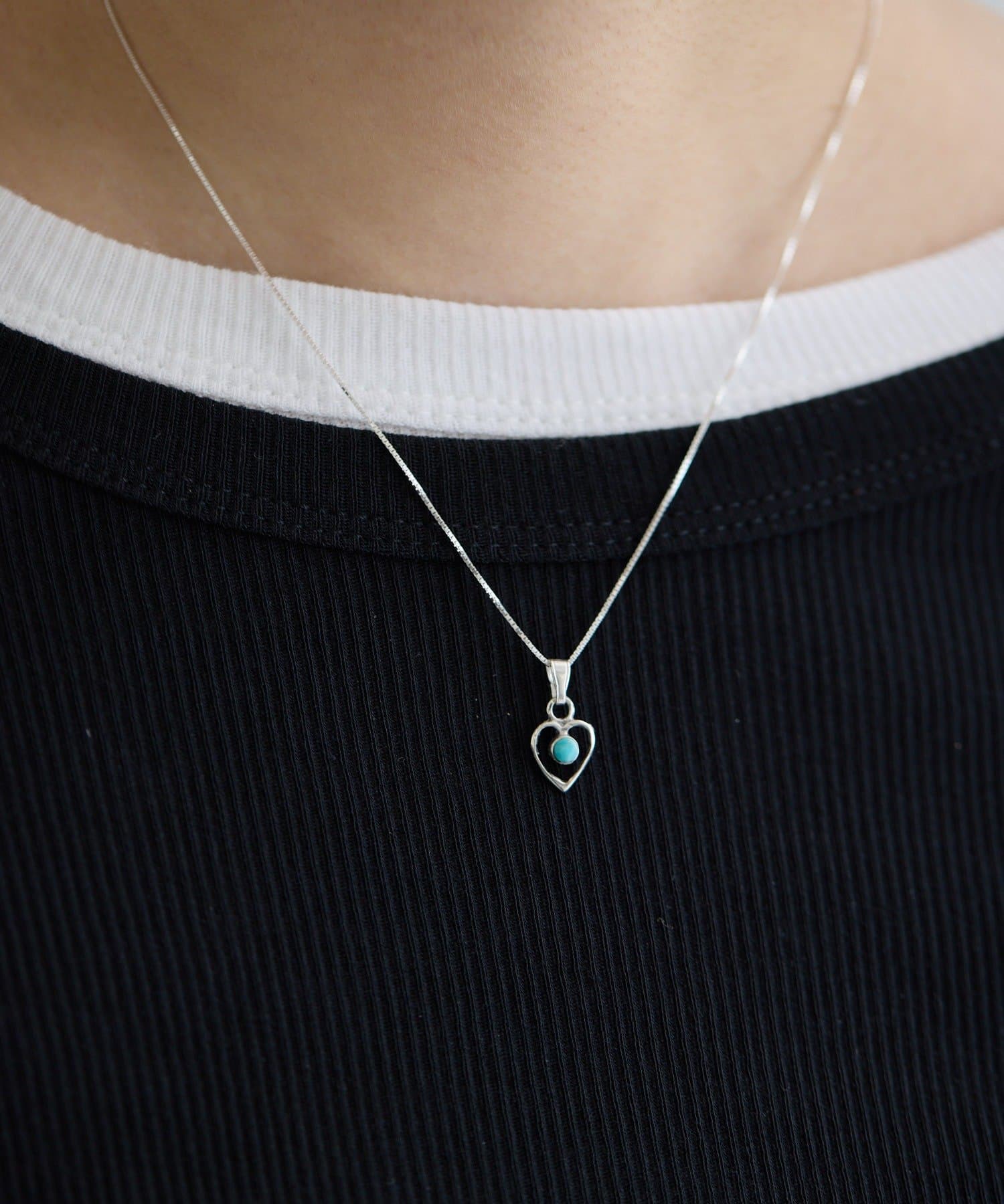 ear PAPILLONNER(イア パピヨネ) 《スターリングシルバー使用》プチハートネックレス