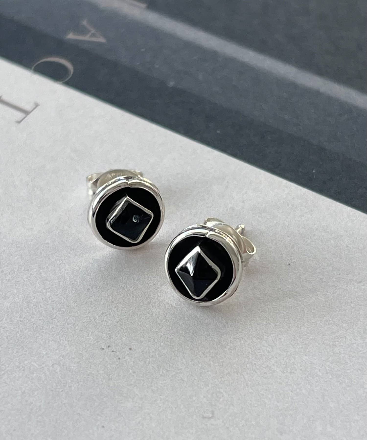 ear PAPILLONNER(イア パピヨネ) 《スターリングシルバー使用》プチサークルピアス