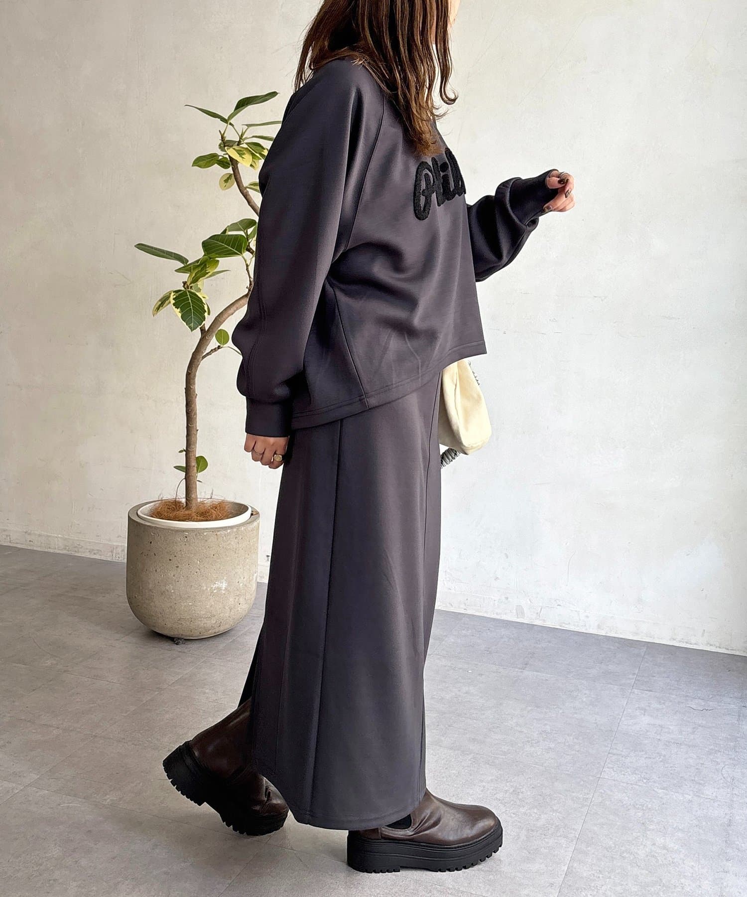 CPCM(シーピーシーエム) コクーンプルオーバー×ナロースカートセットアップ