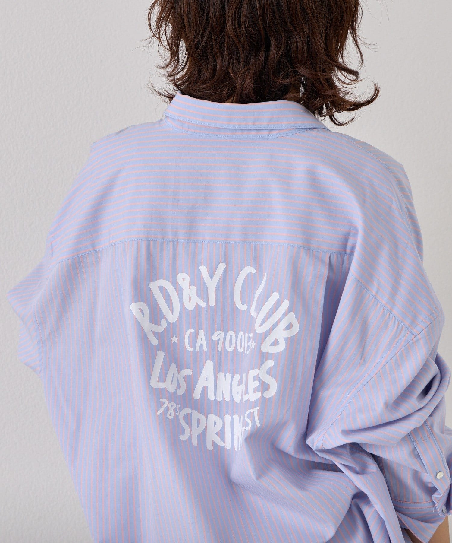 RIVE DROITE(リヴドロワ) 【インフルエンサーYossshiiii企画】バックロゴワイドシャツ/2月下旬お届け予定