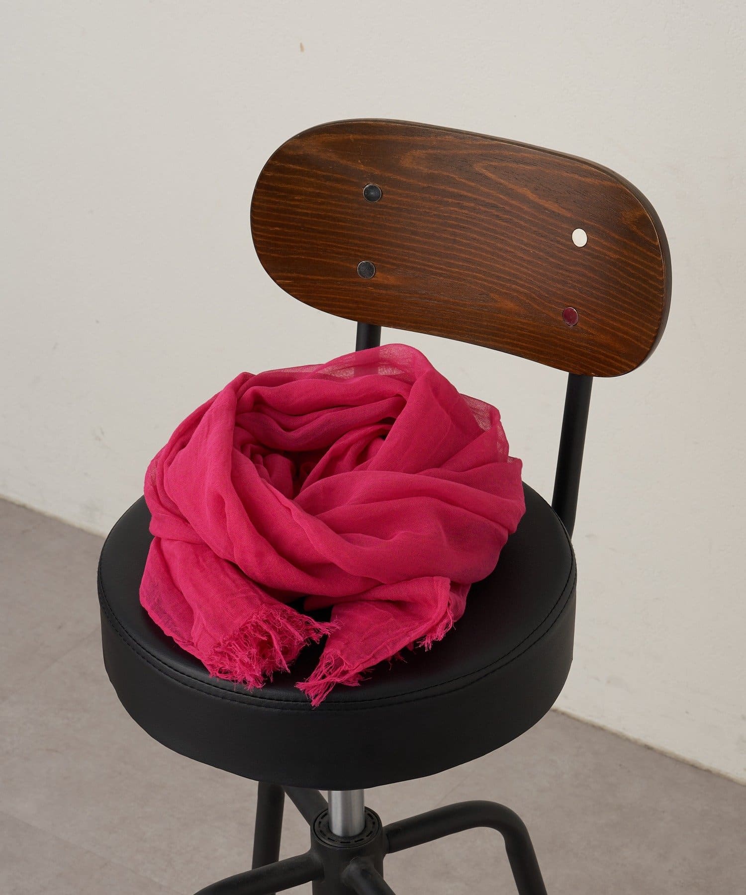 GALLARDAGALANTE(ガリャルダガランテ) ベーシックストール