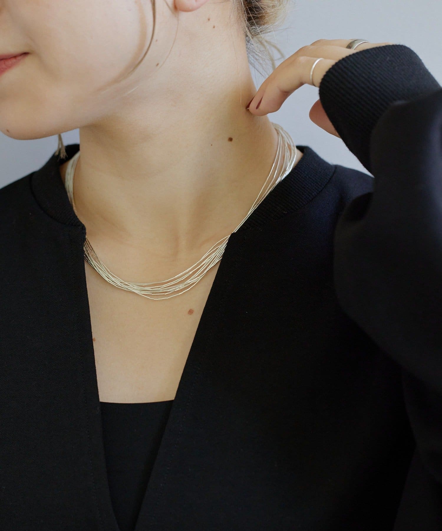 ear PAPILLONNER(イア パピヨネ) 《スターリングシルバー使用》リキッドシルバー10×40ショートネックレス