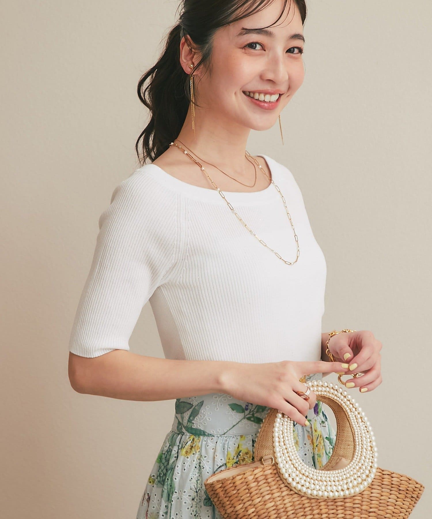 La boutique BonBon(ラブティックボンボン) 【復刻・新色イエロー登場】スパンコールリブオフショル5分袖ニット