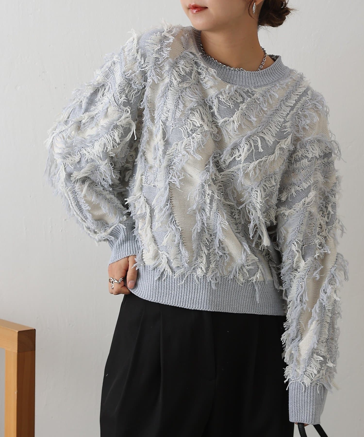 COLONY 2139(コロニー トゥーワンスリーナイン) ウェーブフリンジニットプルオーバー