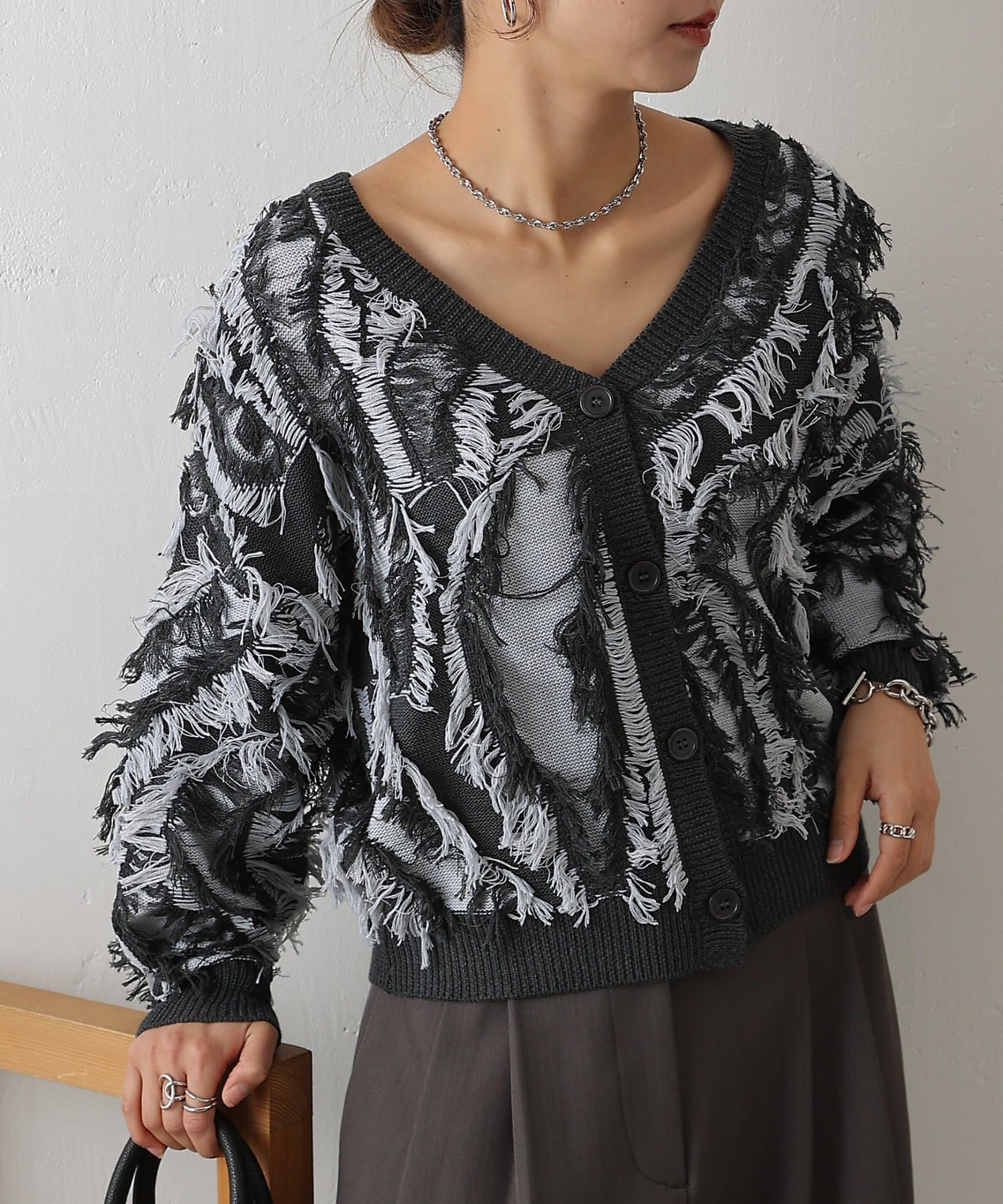 COLONY 2139(コロニー トゥーワンスリーナイン) ウェーブフリンジカーディガン