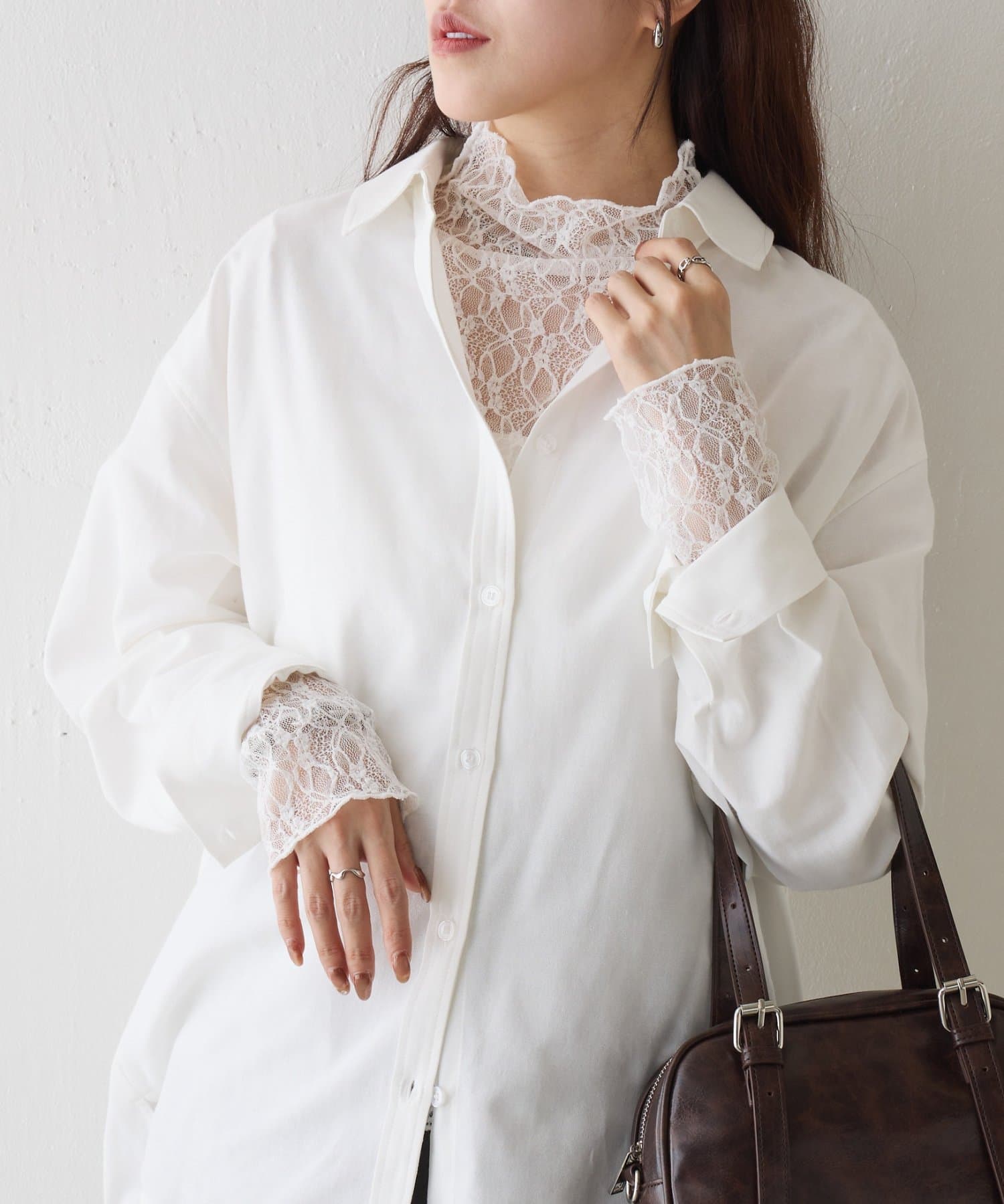 COLONY 2139(コロニー トゥーワンスリーナイン) ストレッチレースボトルネックプルオーバー