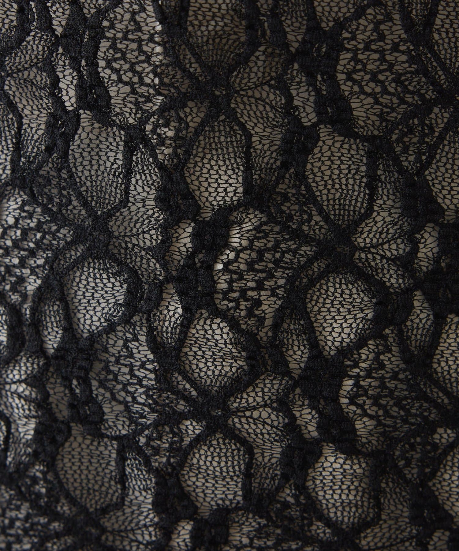 COLONY 2139(コロニー トゥーワンスリーナイン) ストレッチレースボトルネックプルオーバー