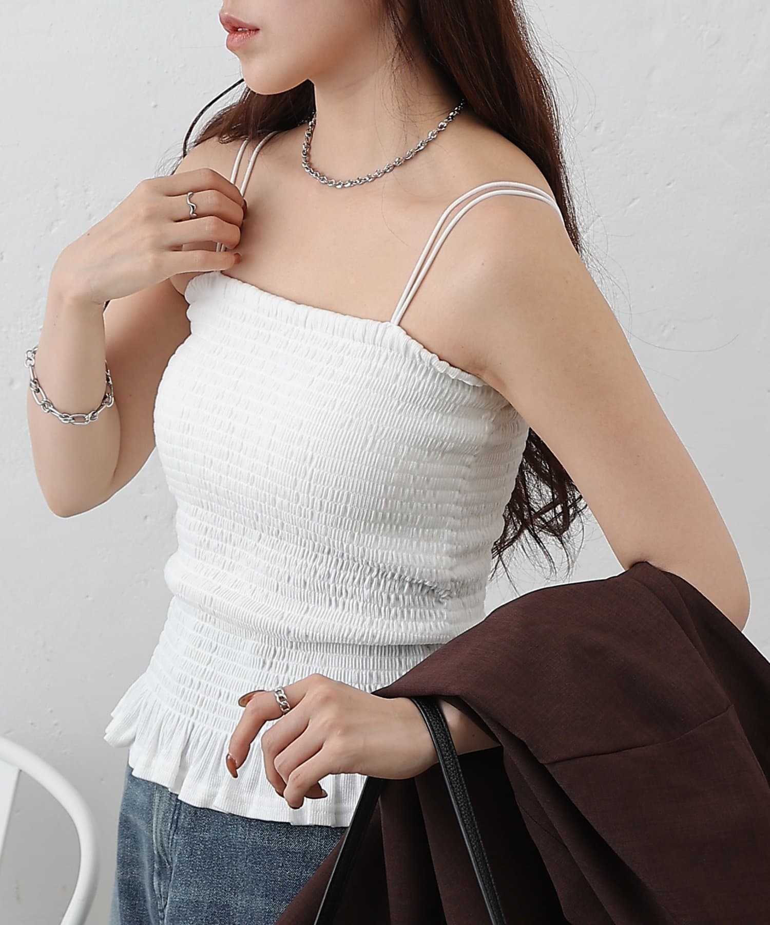 COLONY 2139(コロニー トゥーワンスリーナイン) 【WEB限定】カップ付シャーリングキャミソール