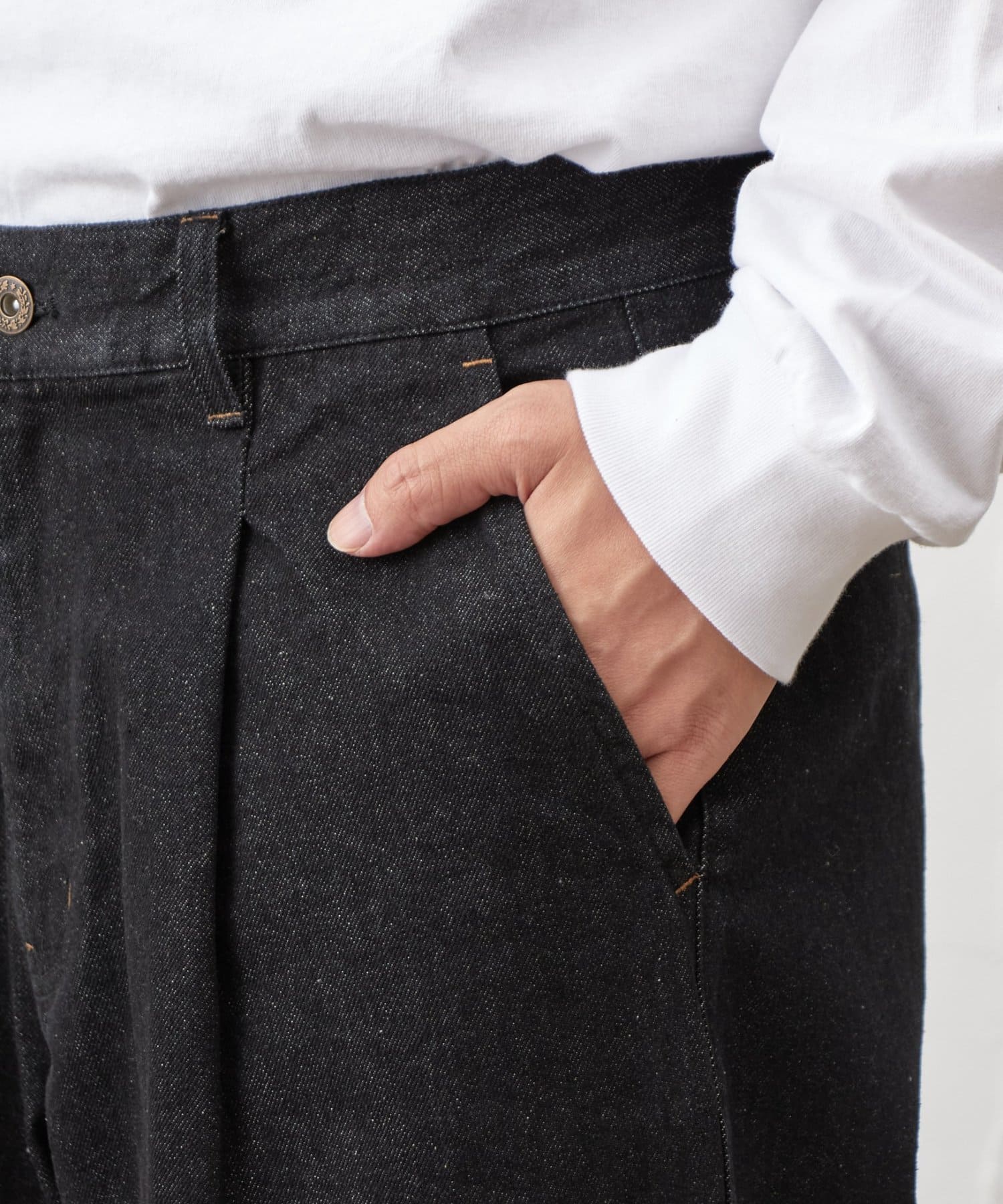 COLONY 2139(コロニー トゥーワンスリーナイン) 【セットアップ対応】ナチュラルスラブデニム1タックワイドスラックス