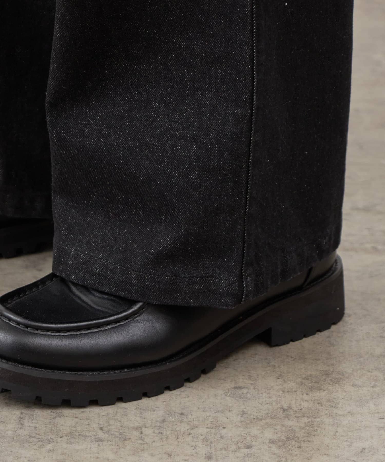 COLONY 2139(コロニー トゥーワンスリーナイン) 【セットアップ対応】ナチュラルスラブデニム1タックワイドスラックス