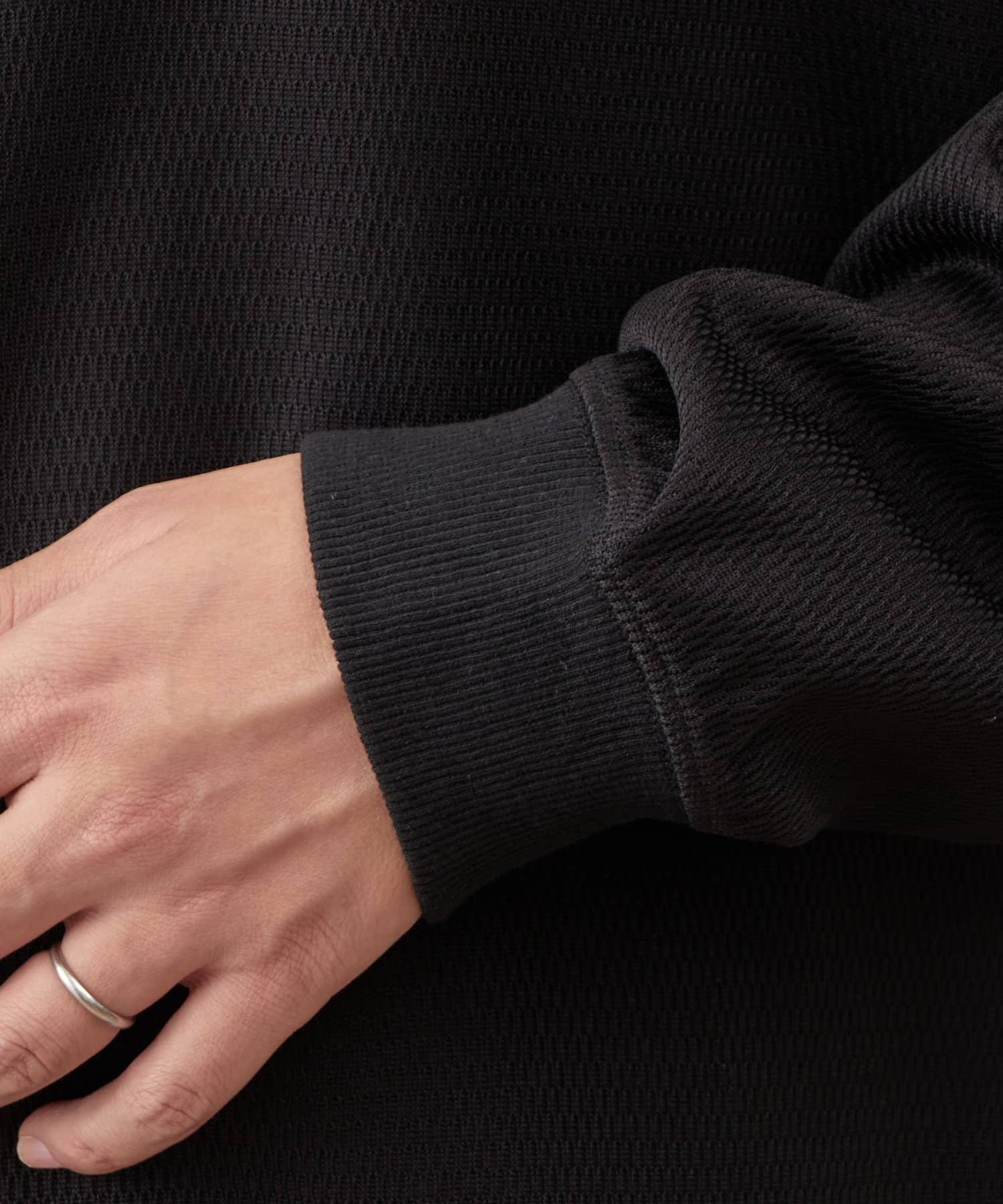 COLONY 2139(コロニー トゥーワンスリーナイン) ハニカムヘンリーネックプルオーバー