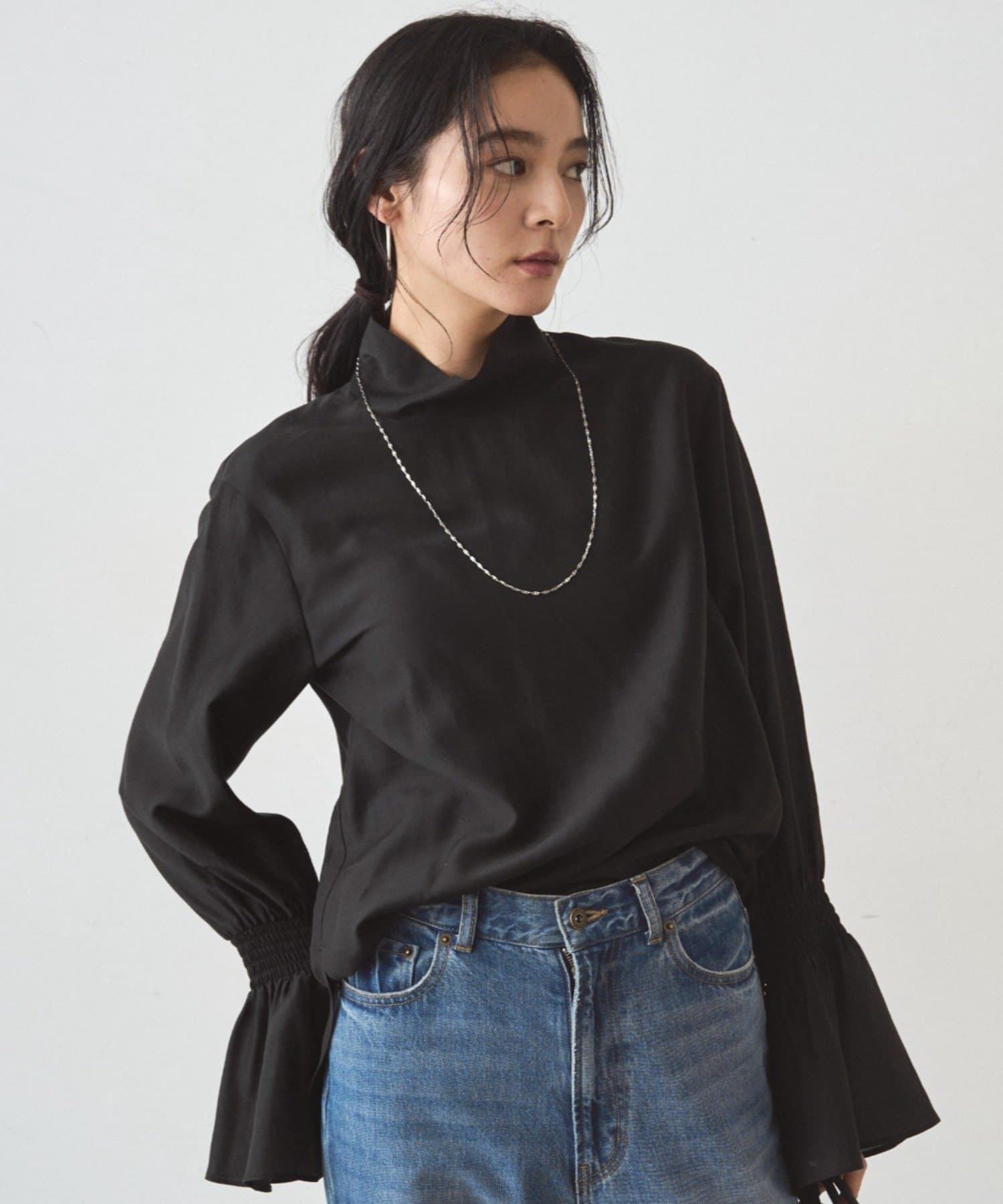 LOUNGEDRESS(ラウンジドレス) シアーハイネックブラウス