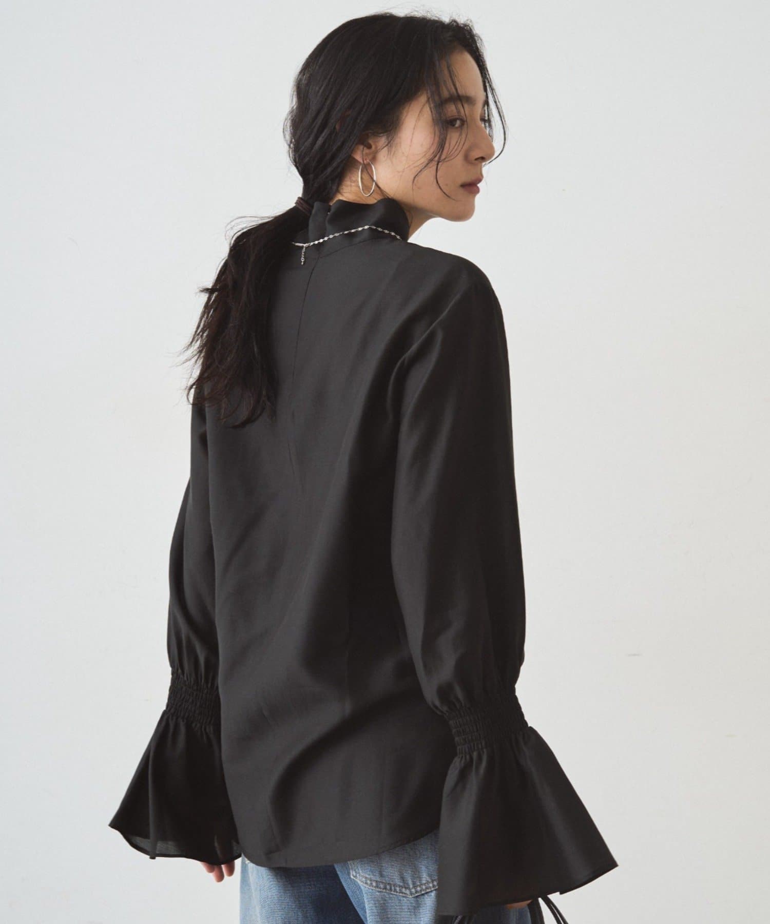 LOUNGEDRESS(ラウンジドレス) シアーハイネックブラウス