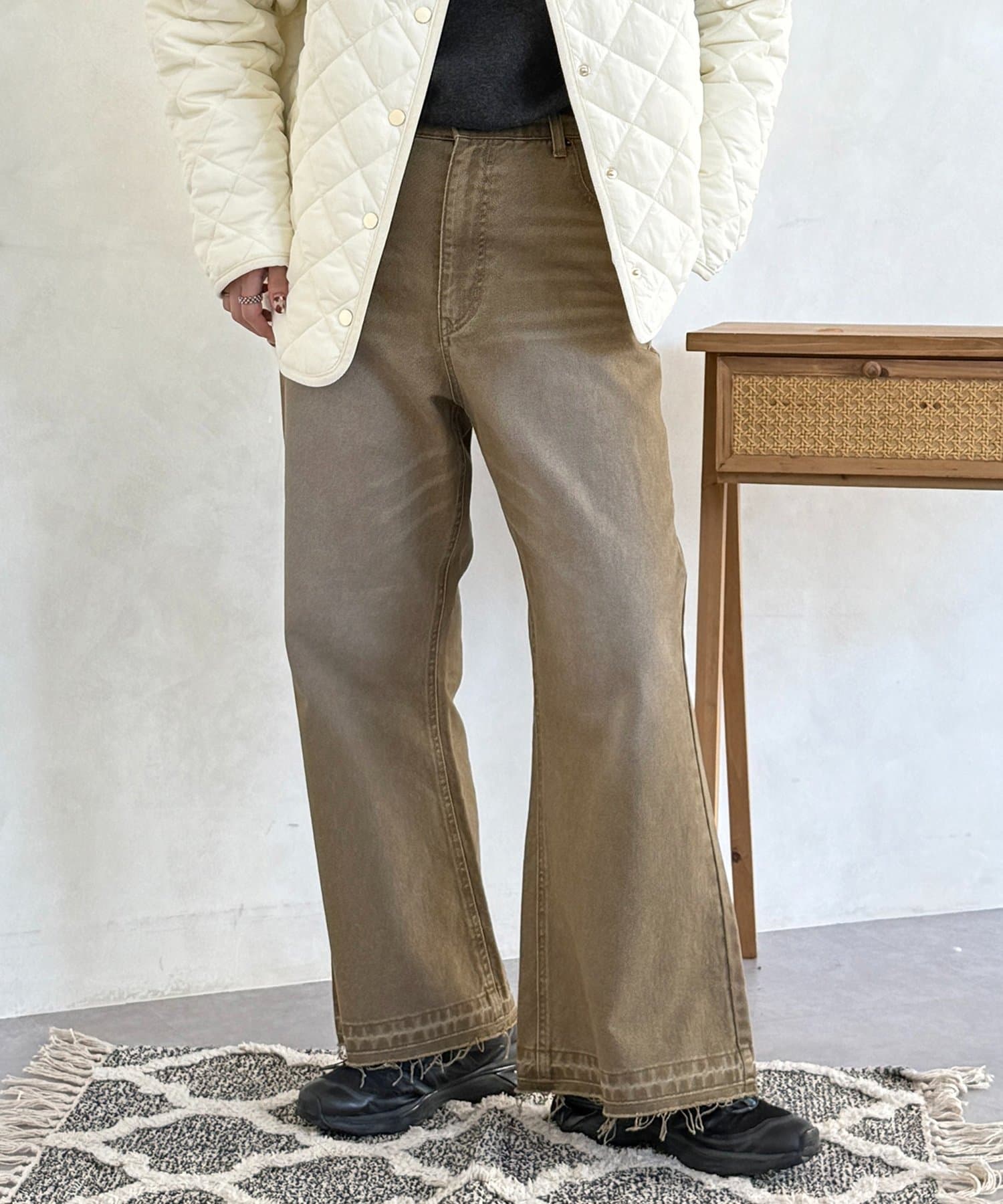 CPCM(シーピーシーエム) ワイドフレアパンツ