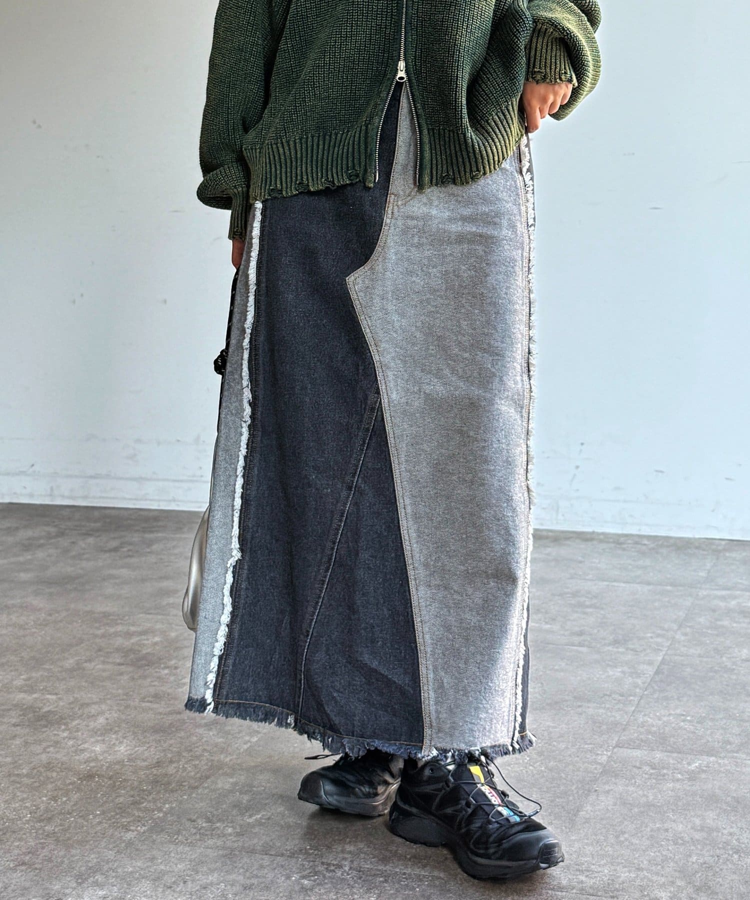 CPCM(シーピーシーエム) フリンジリメイクデニムナロースカート