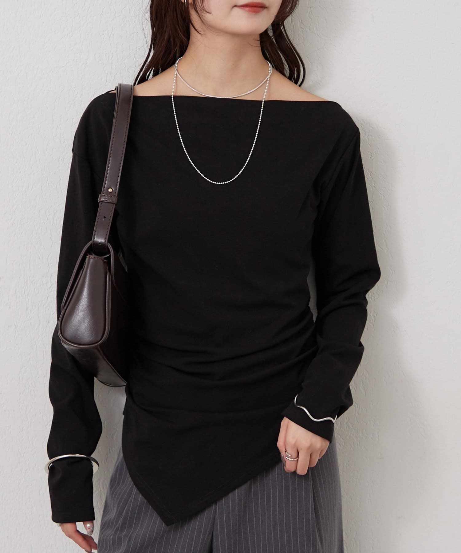 mystic(ミスティック) オフショルヘム カットソー