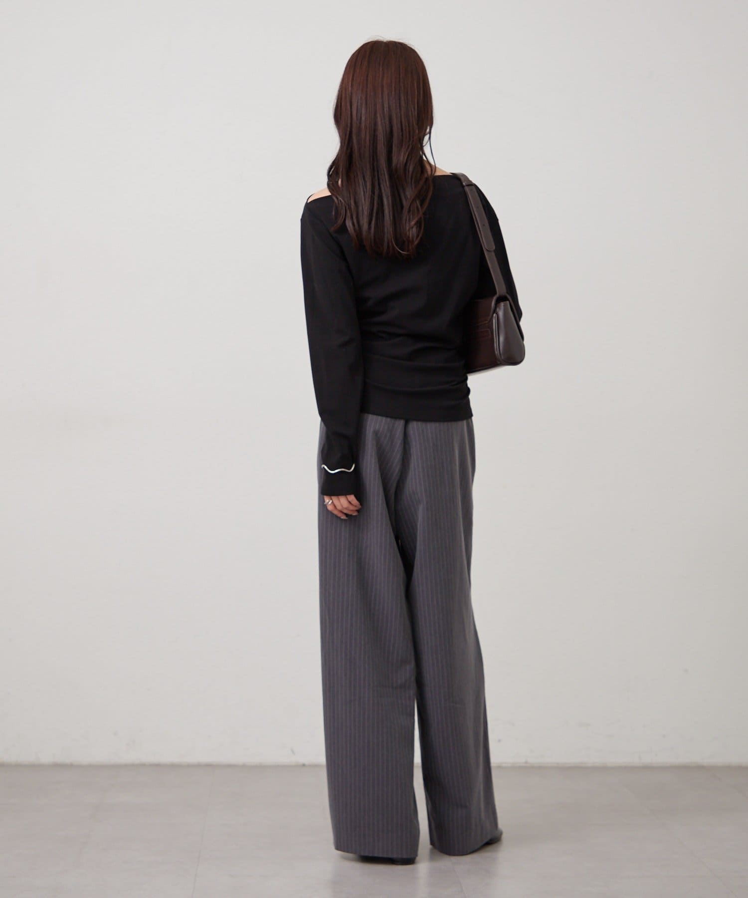 mystic(ミスティック) オフショルヘム カットソー