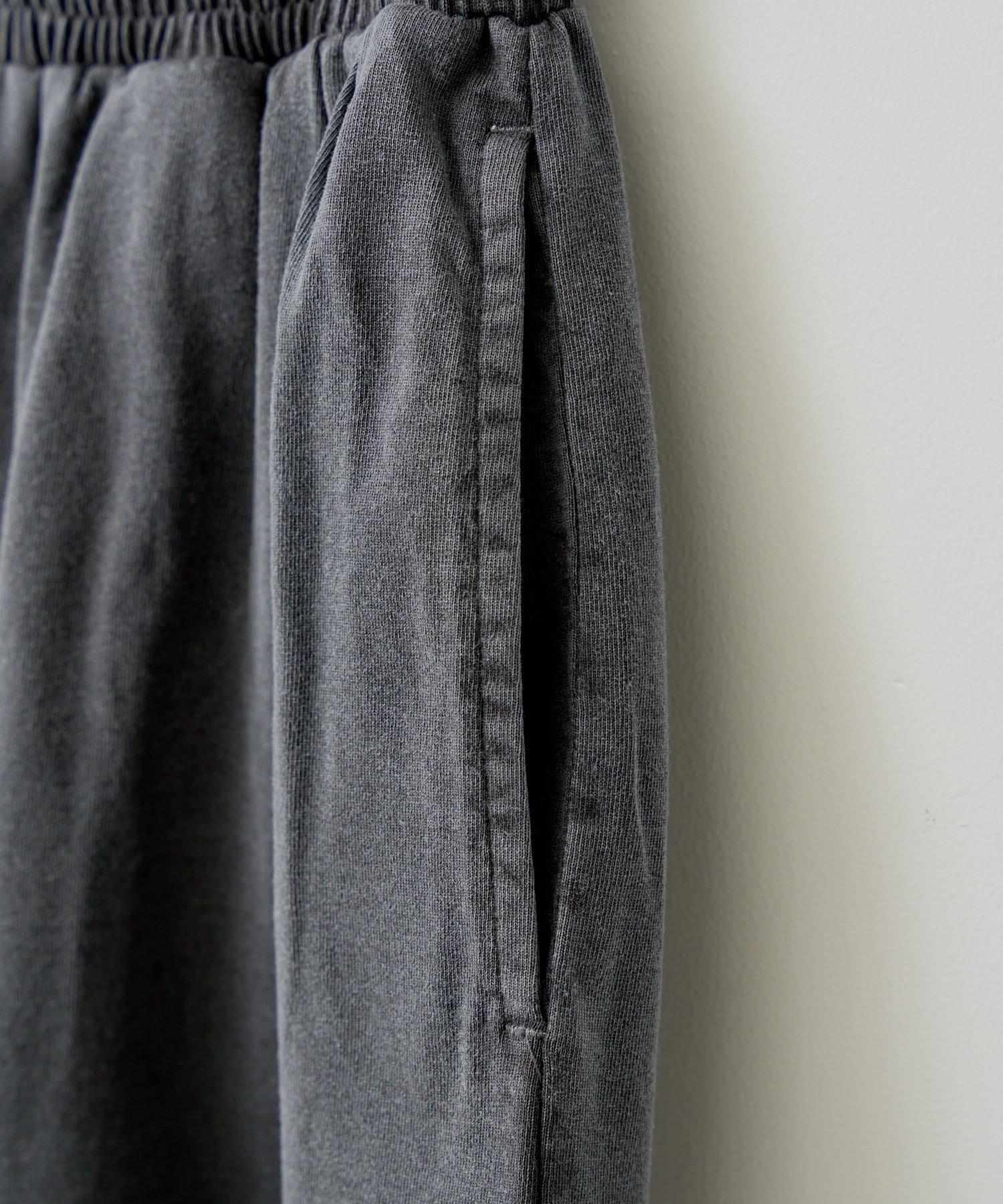 OUTLET(アウトレット) 【Kastane】ピグメントダイカットソーワイドショーツ