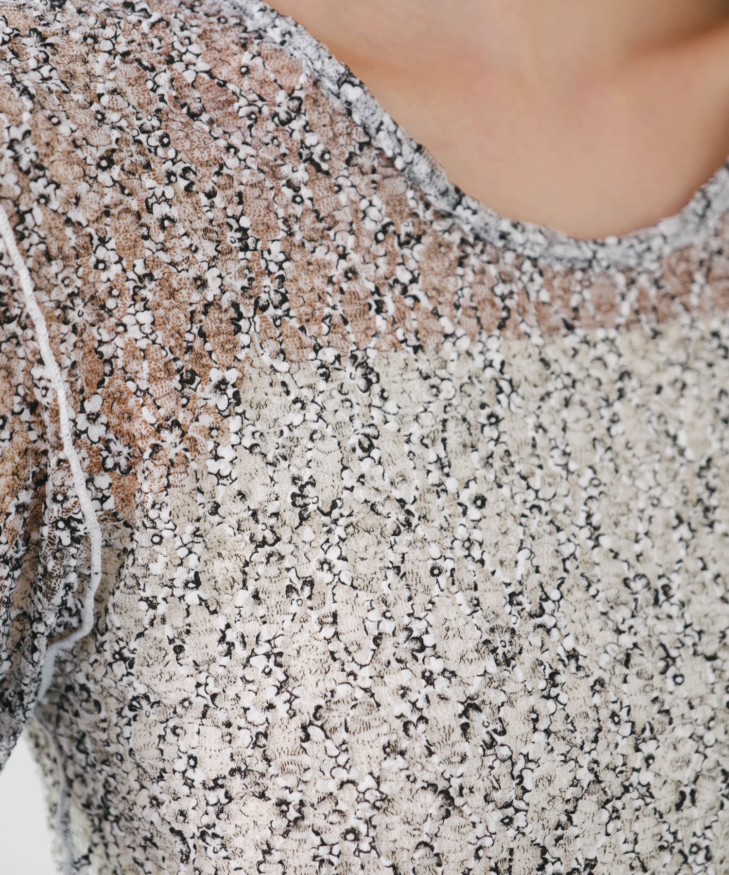 OUTLET(アウトレット) 【Kastane】レースフラワープリントTEE