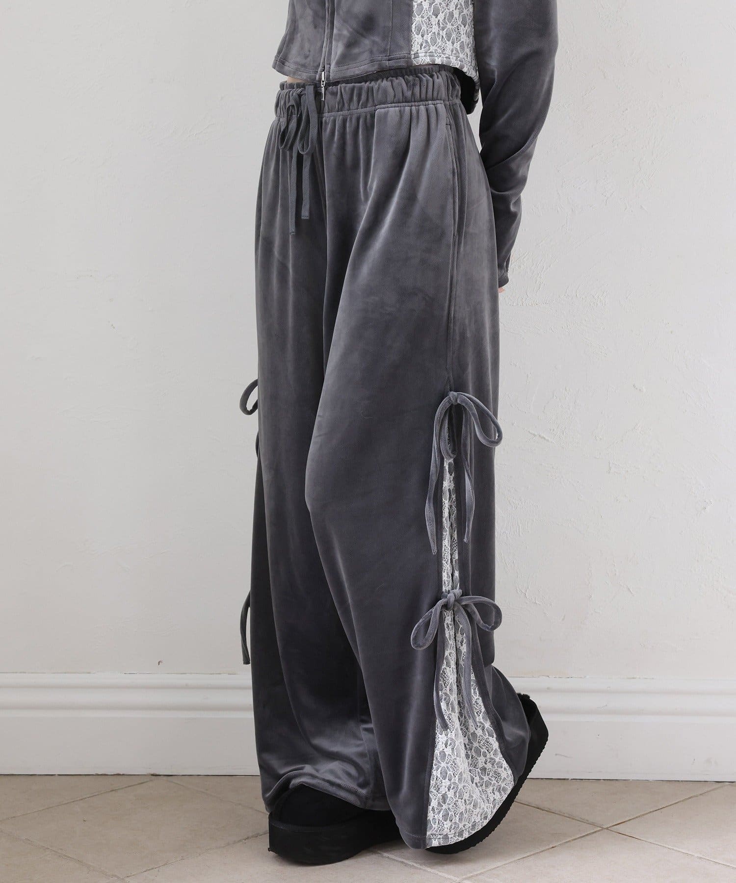 NICE CLAUP / OLIVE des OLIVE OUTLET(ナイスクラップ  / オリーブ デ オリーブ アウトレット) 【one after another】サイドレースベロアリボンパンツ