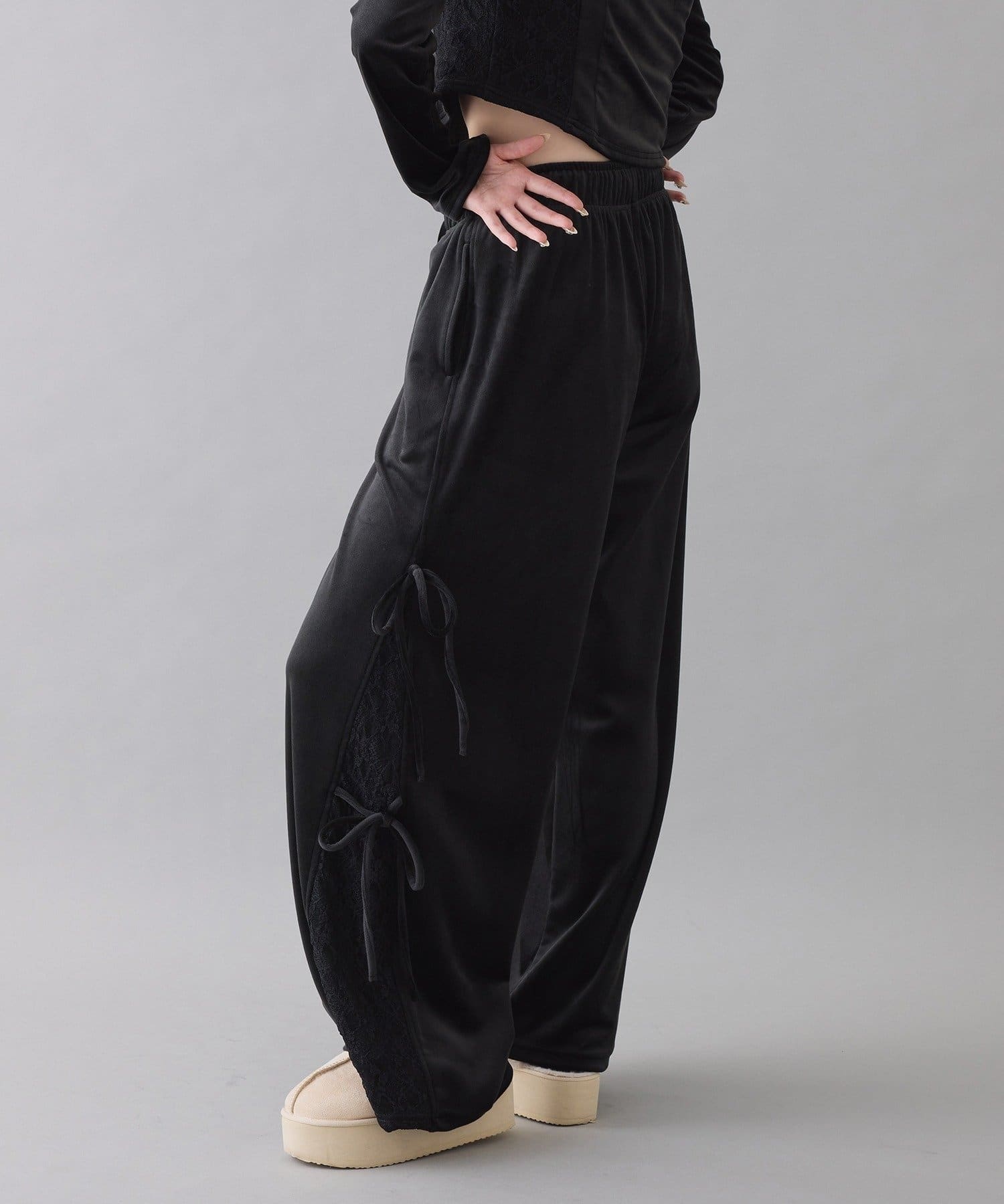 NICE CLAUP / OLIVE des OLIVE OUTLET(ナイスクラップ  / オリーブ デ オリーブ アウトレット) 【one after another】サイドレースベロアリボンパンツ