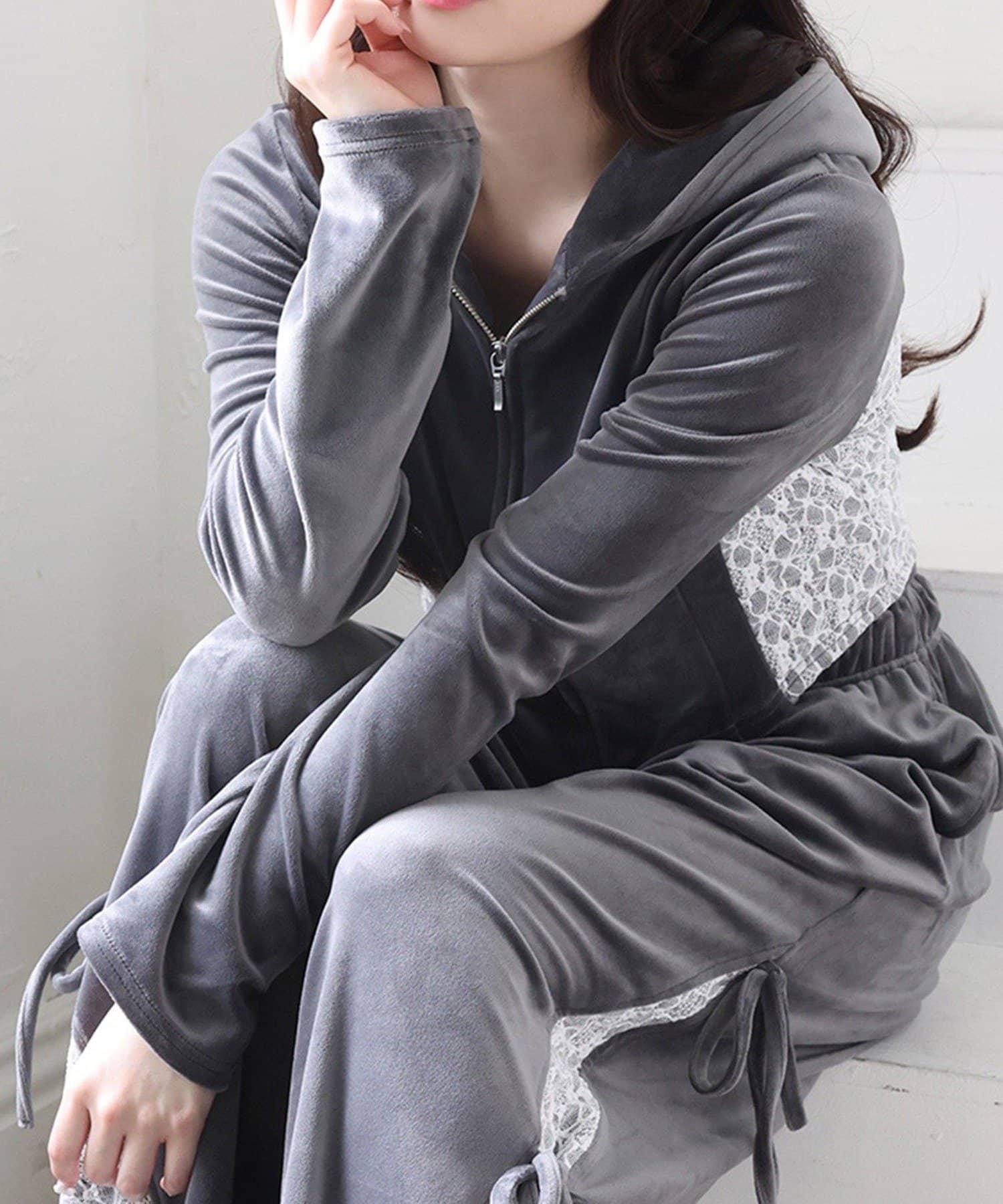 NICE CLAUP / OLIVE des OLIVE OUTLET(ナイスクラップ  / オリーブ デ オリーブ アウトレット) 【one after another】ベロアパーカー