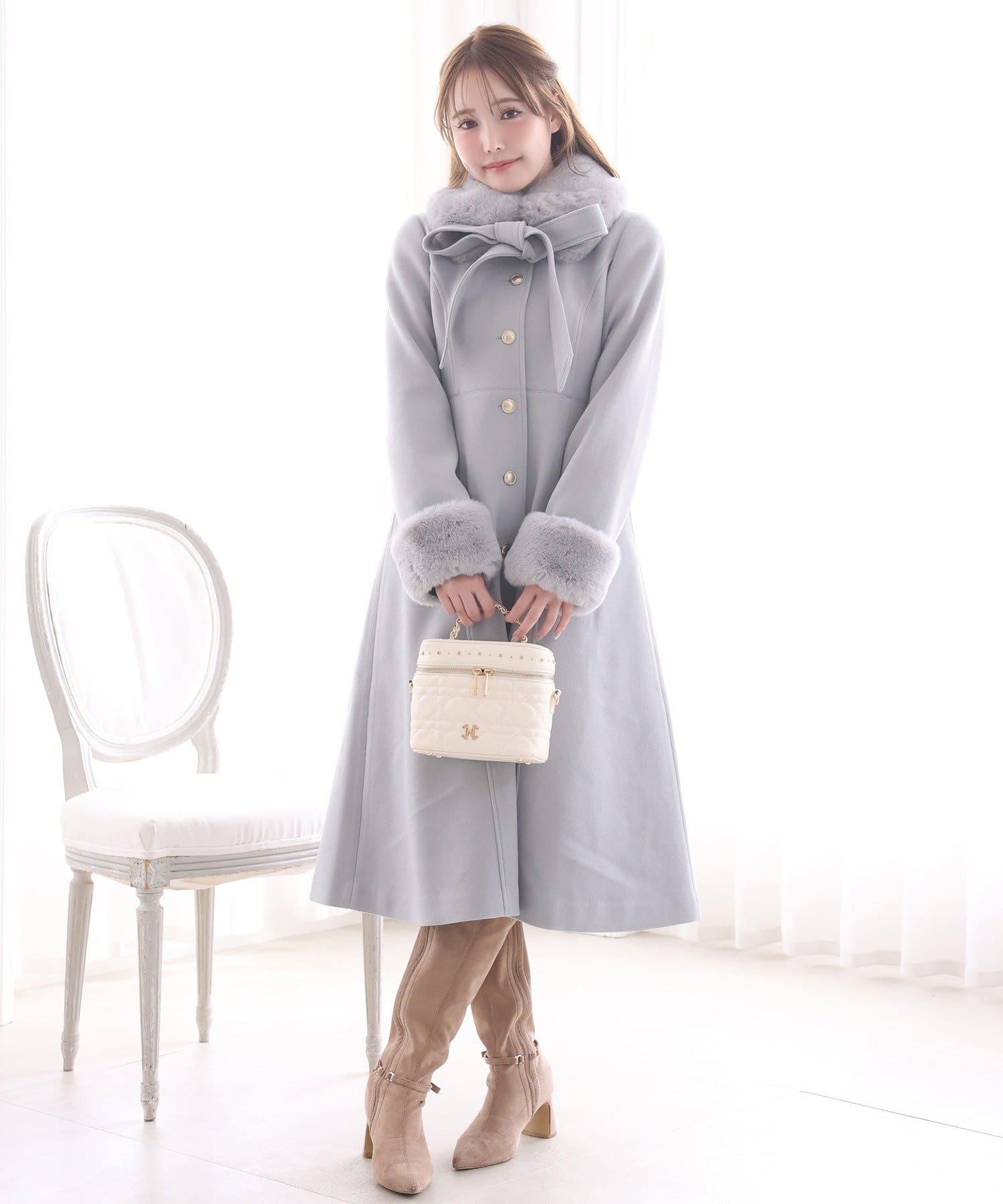 one after another NICE CLAUP(ワンアフターアナザー ナイスクラップ) 【サイス展開あり】襟/袖ファーマルチリボンロングコート