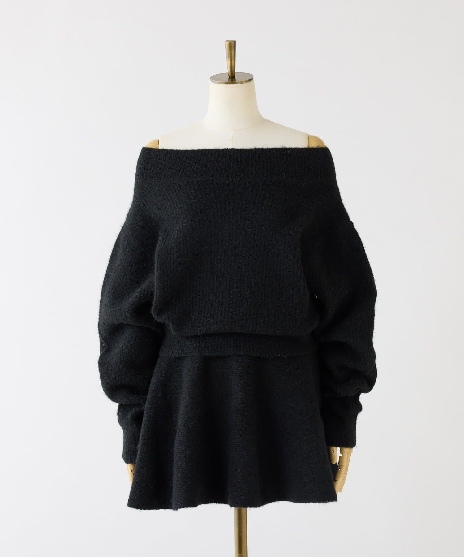 one after another NICE CLAUP(ワンアフターアナザー ナイスクラップ) オフショルニットセットアップ