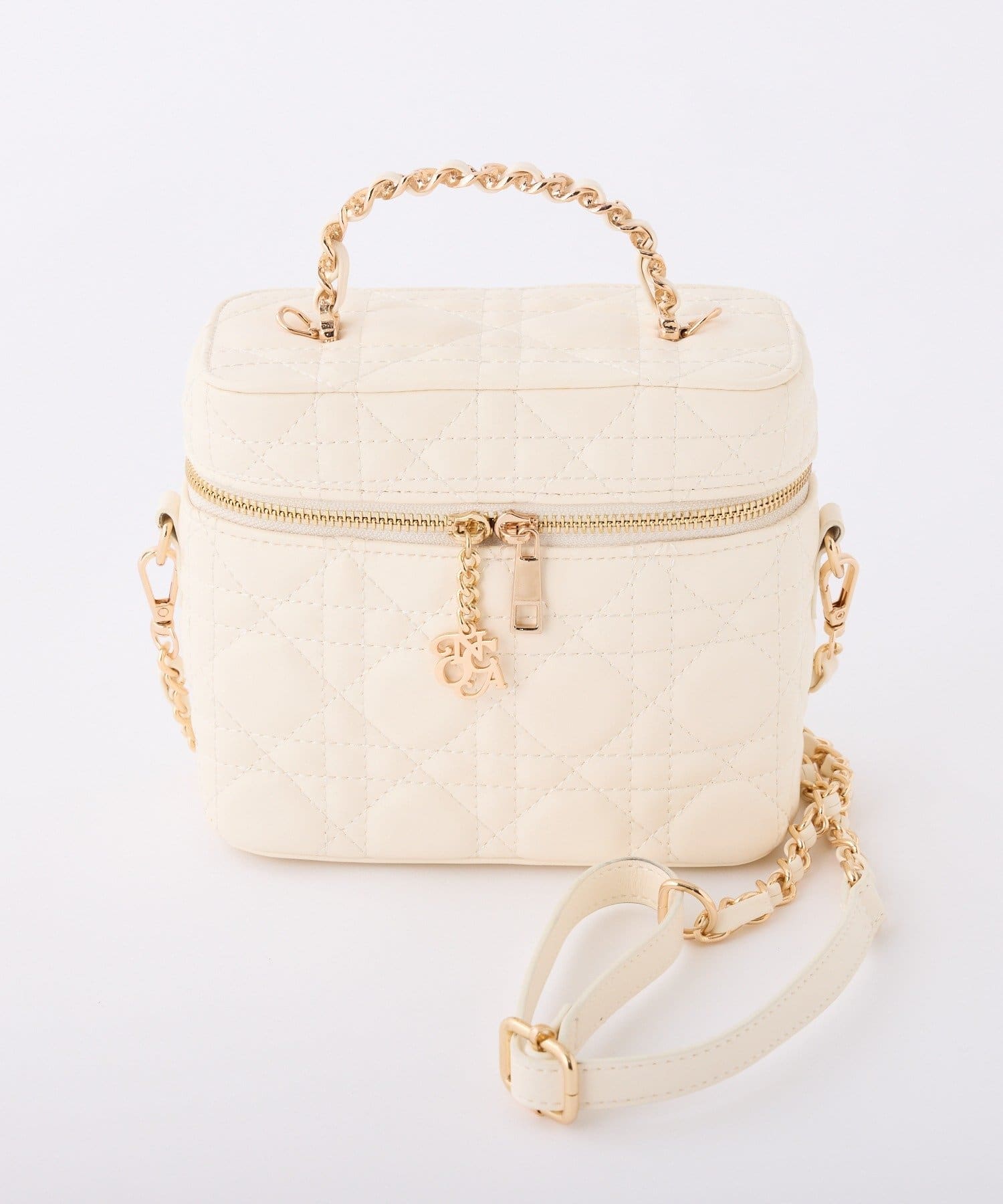 one after another NICE CLAUP(ワンアフターアナザー ナイスクラップ) チャーム付きキルティングバニテ